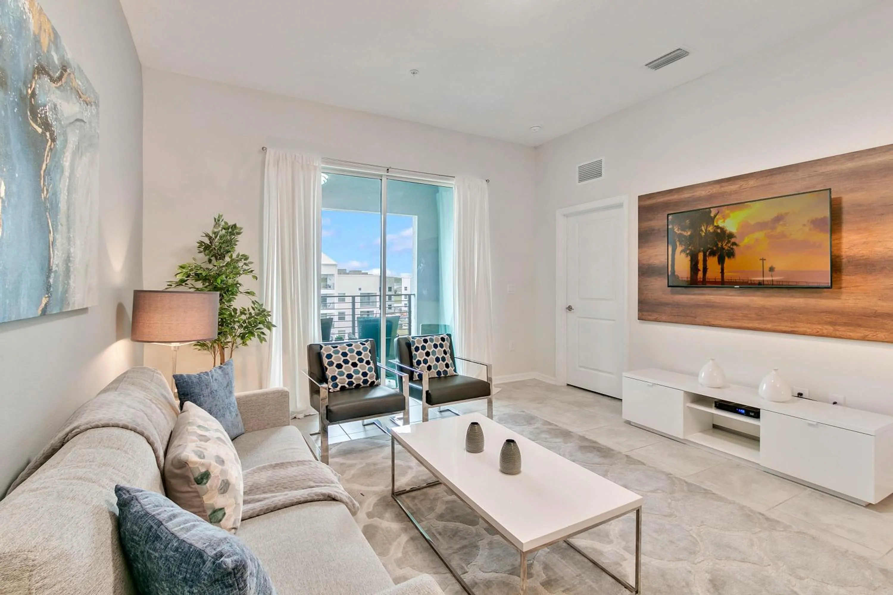 Property building in 2 Bedrooms 2 Bathrooms Storey Lake 3120-403 Pc