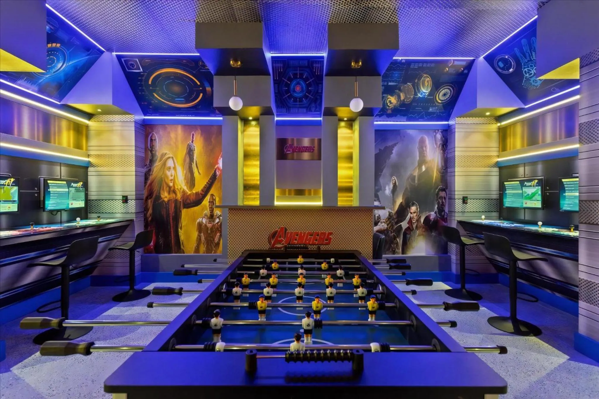 Property building in 6 Bedrooms 5 Bathrooms Solterra 7623 Ol