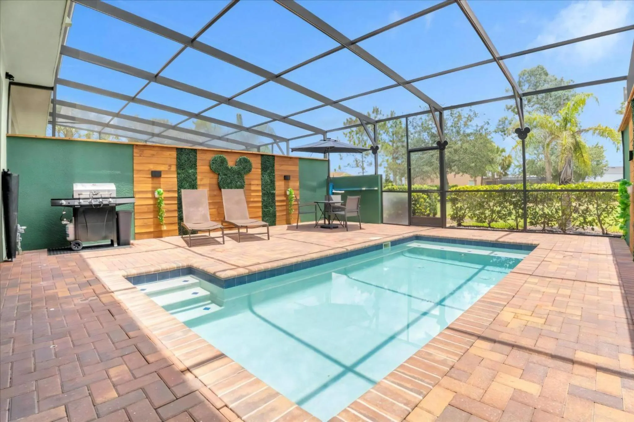 Property building in 5 Bedrooms 4 Bathrooms Solterra 4618 Td