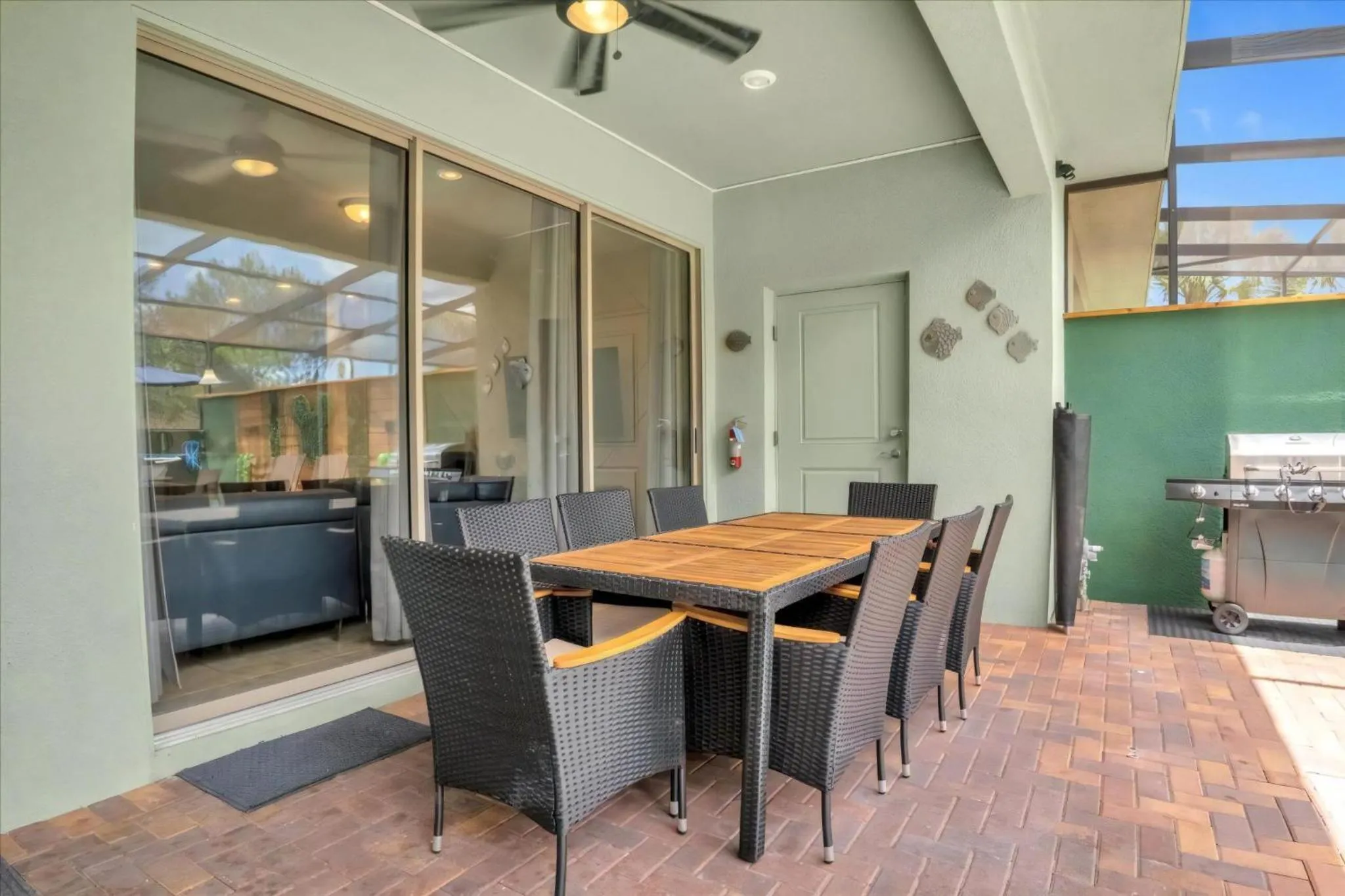 Property building in 5 Bedrooms 4 Bathrooms Solterra 4618 Td