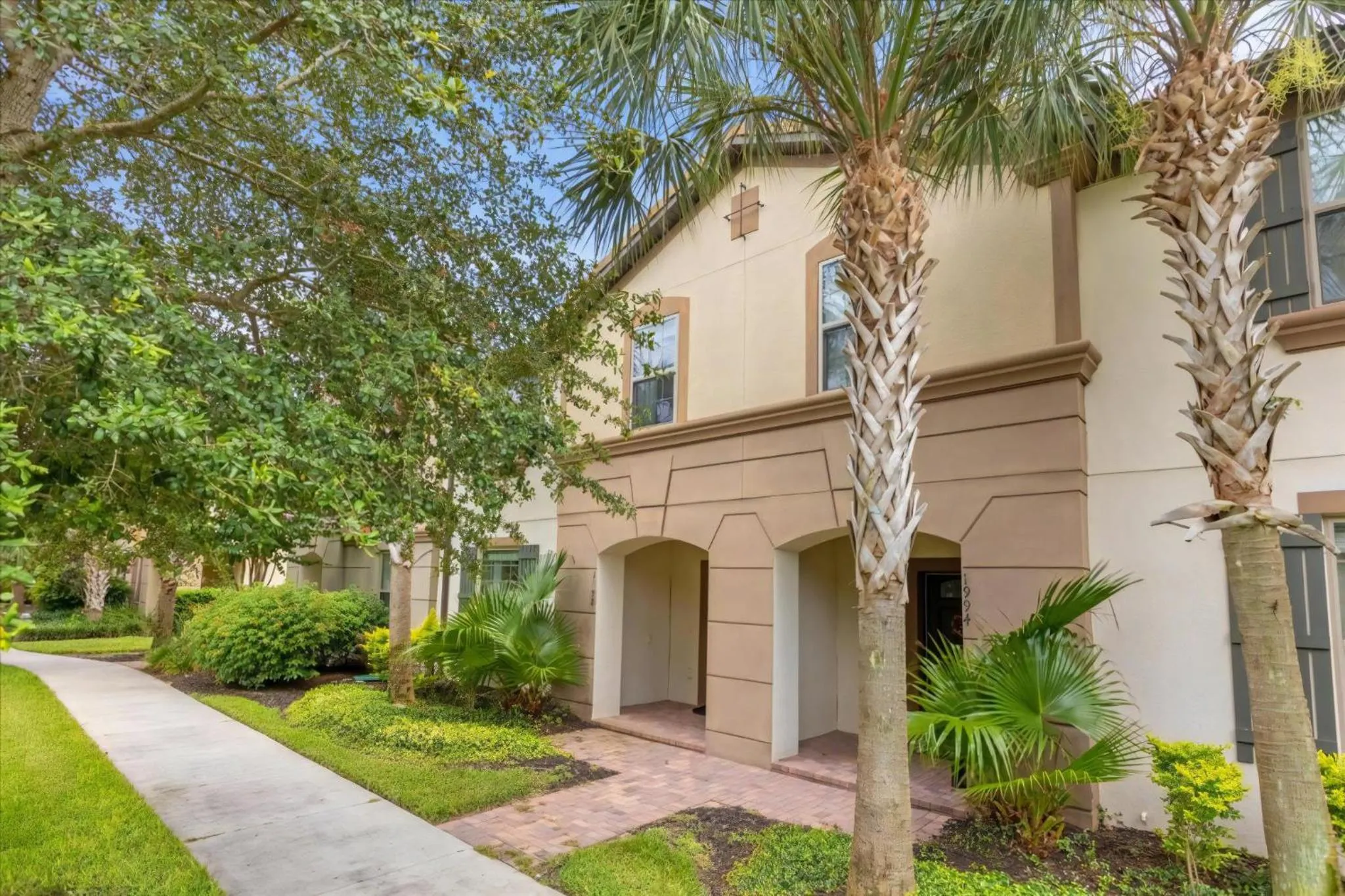 Property building in 5 Bedroom45 Bathroom Windsor At Ws 1998 Md