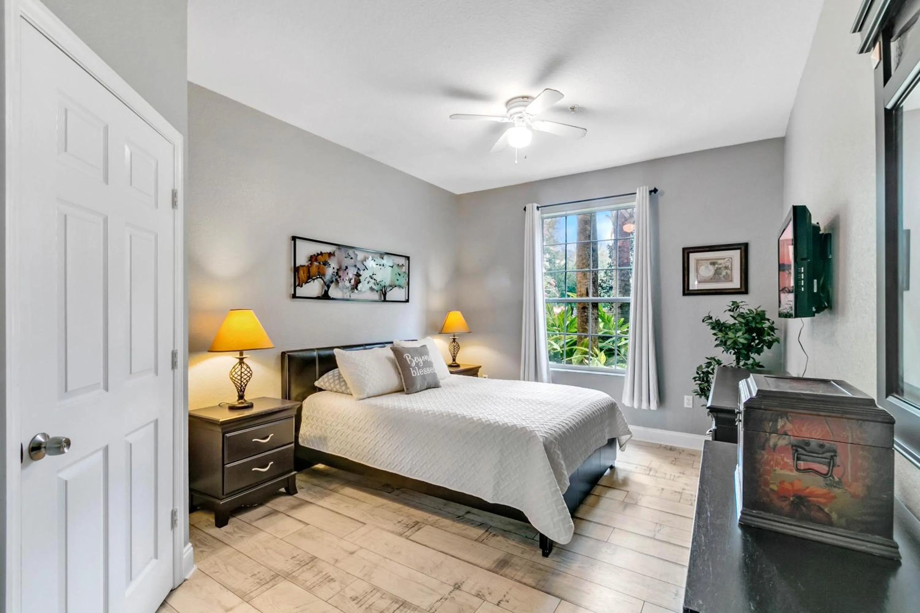 Property building, Bed in 3 Bedroom 2 Bathroom Windsor Hills 7675-105 Cs