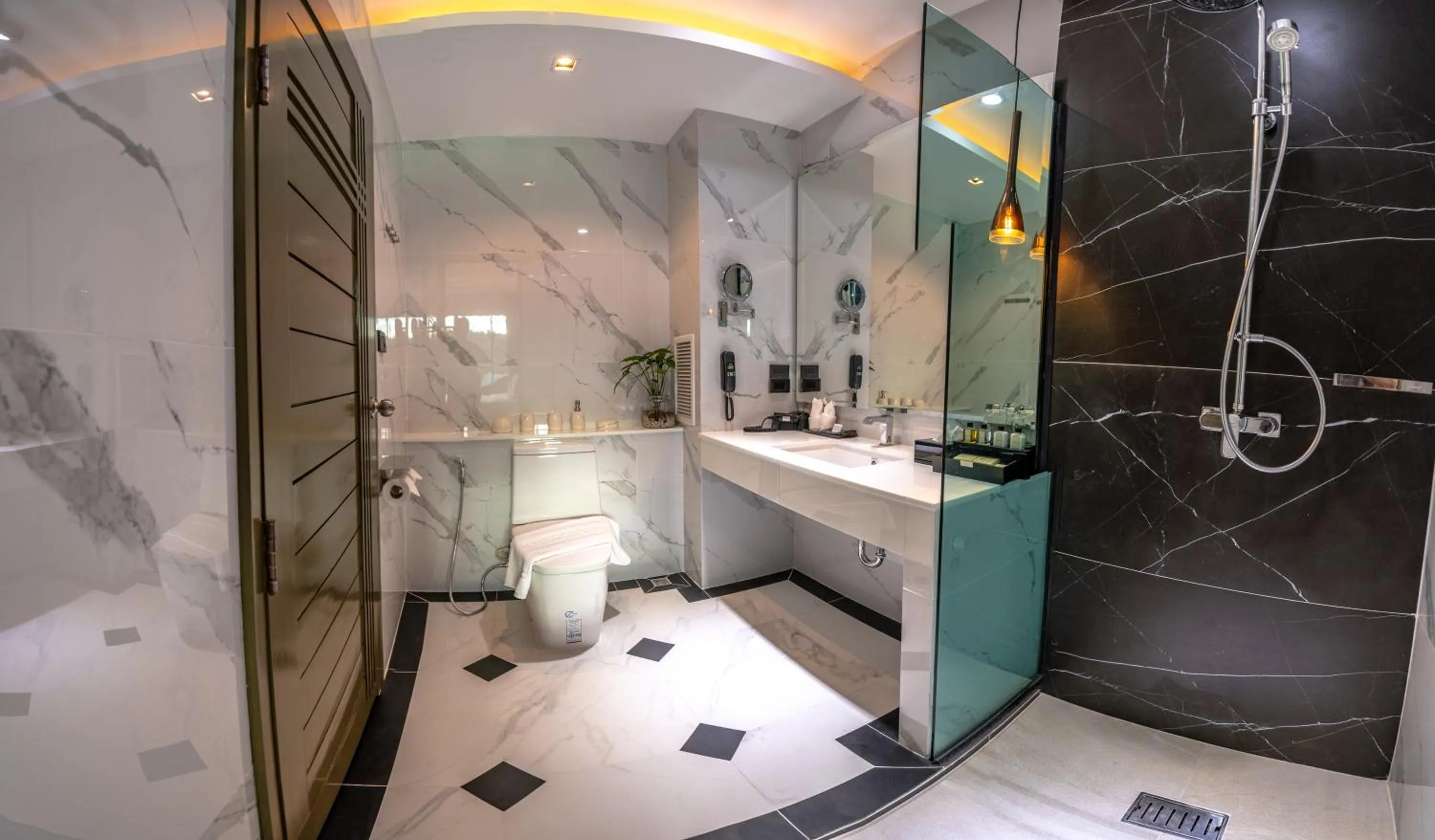 Bathroom in Pim Pool Villa Nan