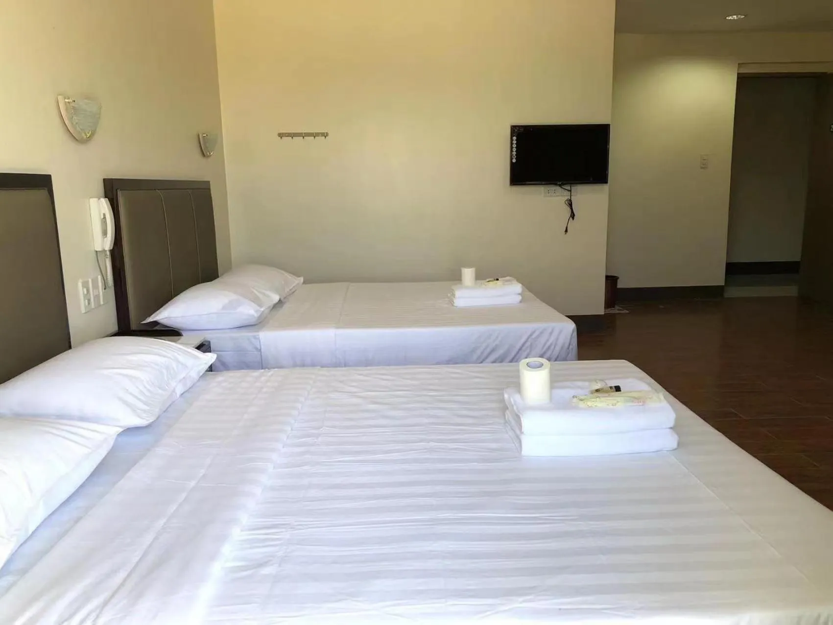 Bed in Meaco Royal Hotel- Aparri