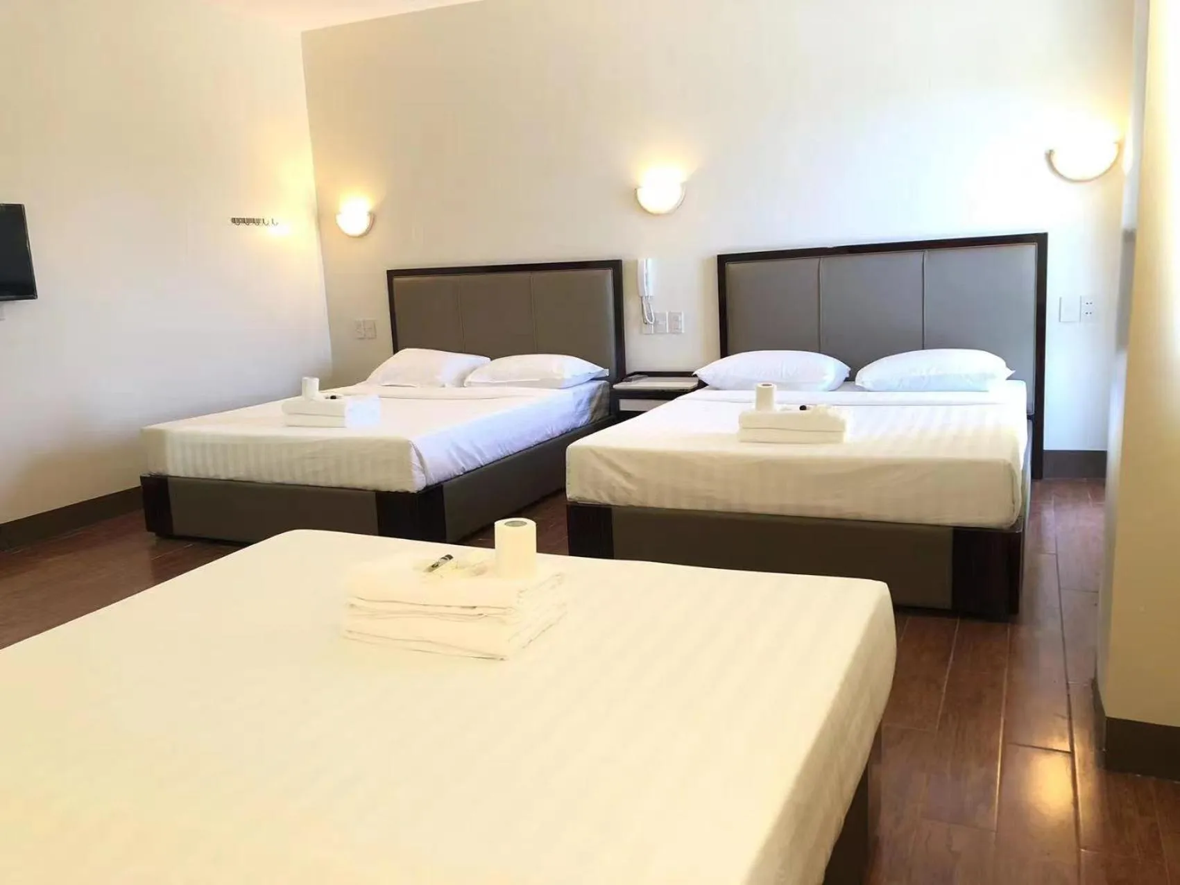 Bed in Meaco Royal Hotel- Aparri