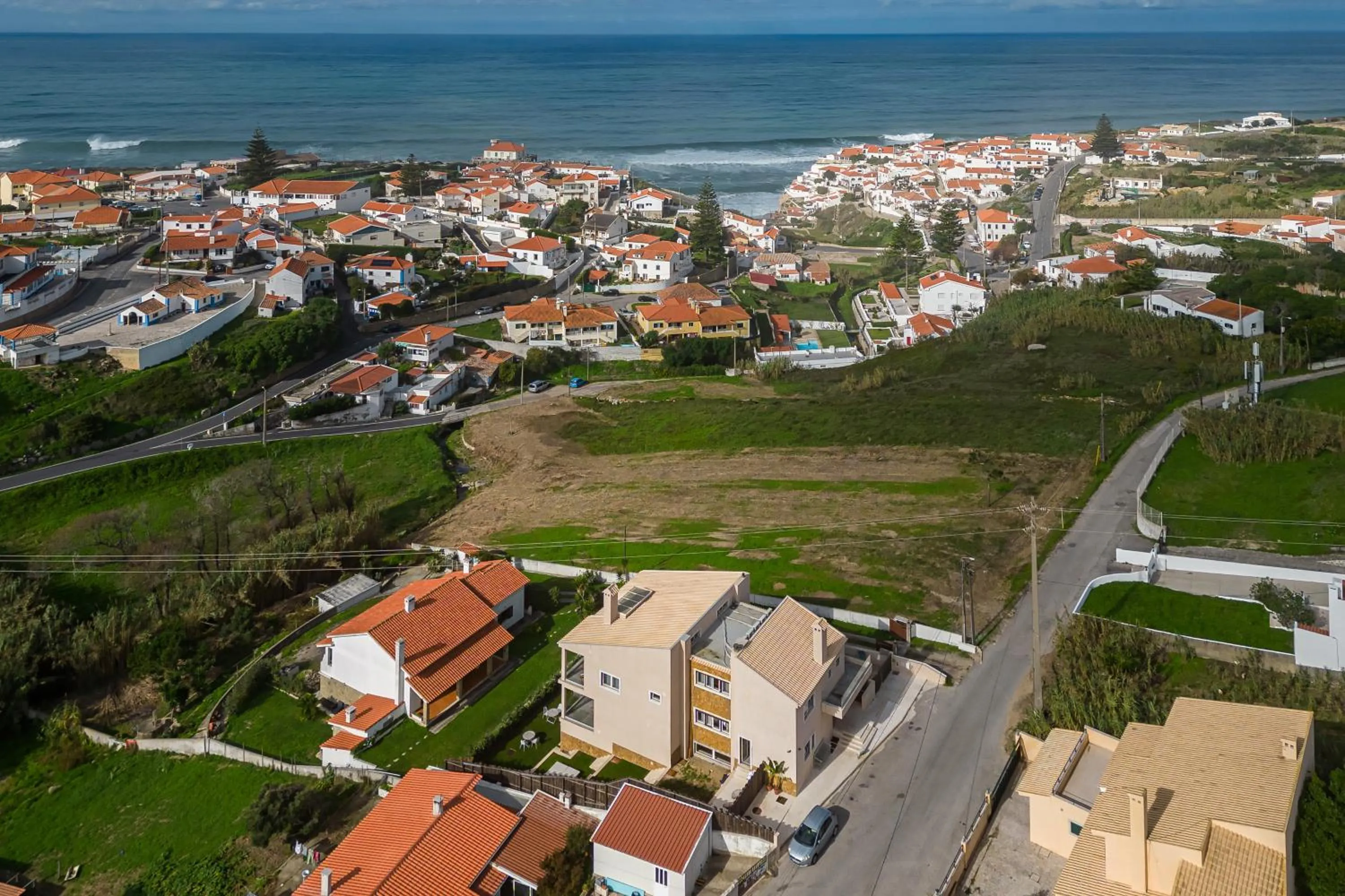 Property building in Azenhas do Mar Valley House