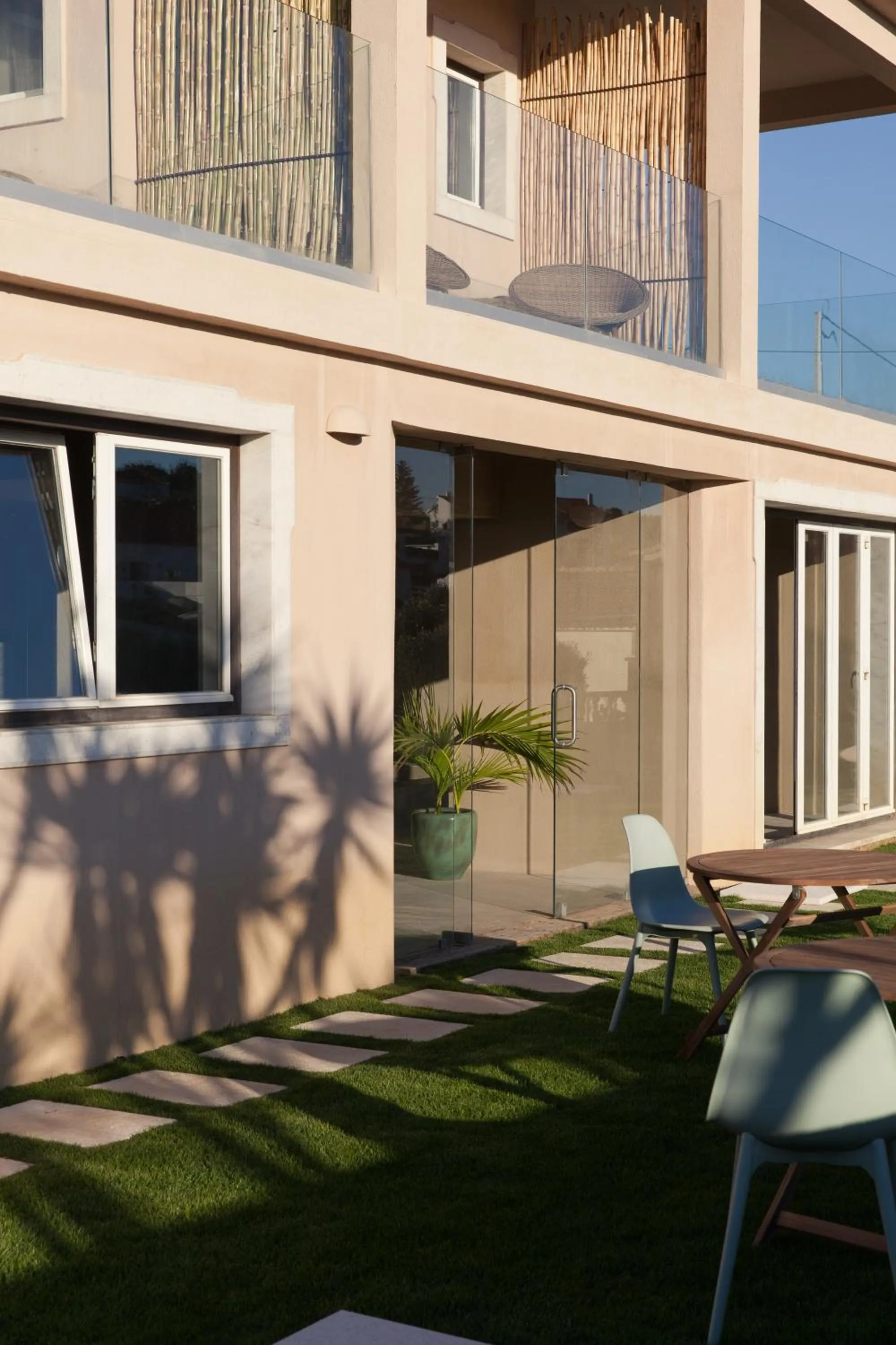 Property building in Azenhas do Mar Valley House