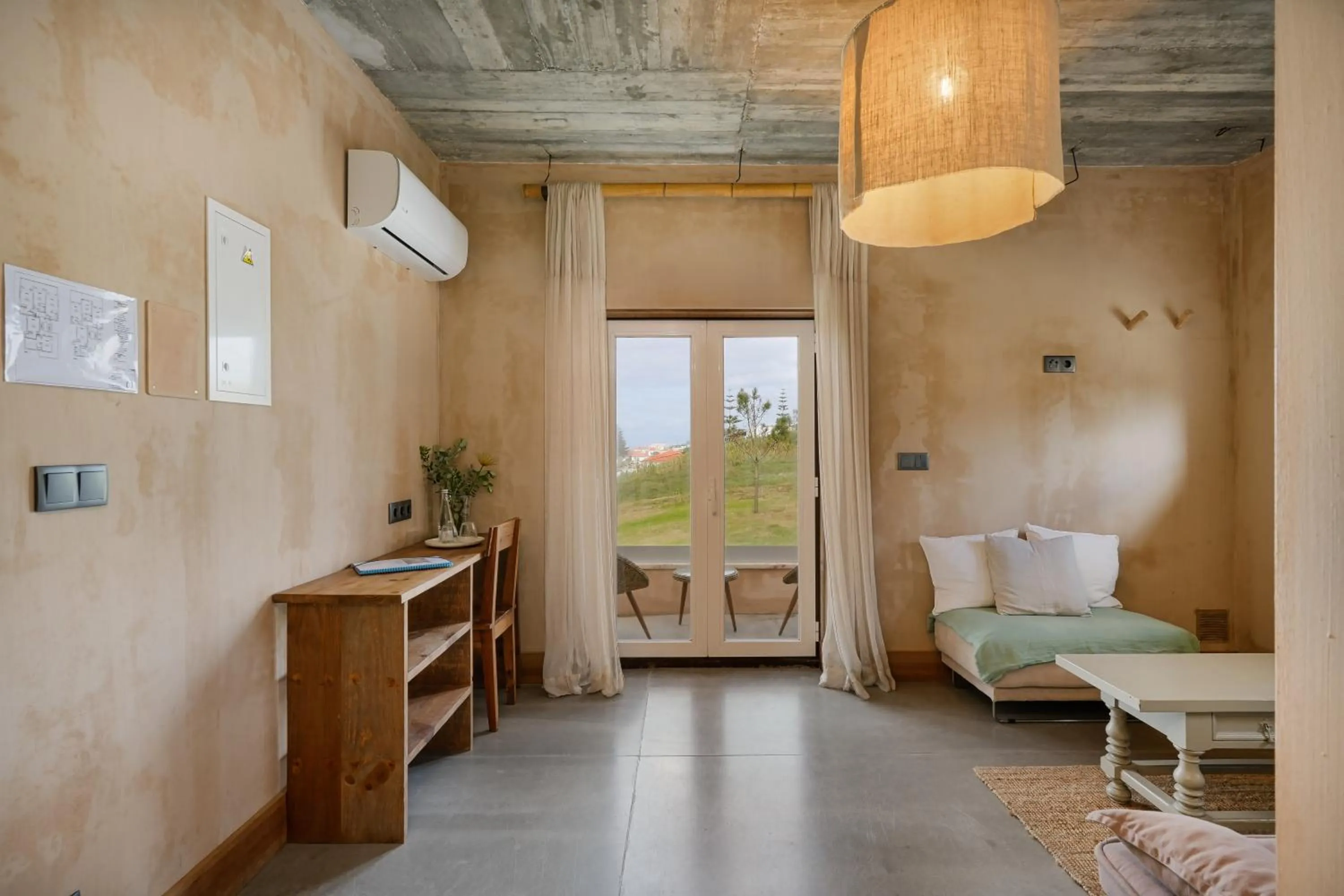 Seating area, Bed in Azenhas do Mar Valley House