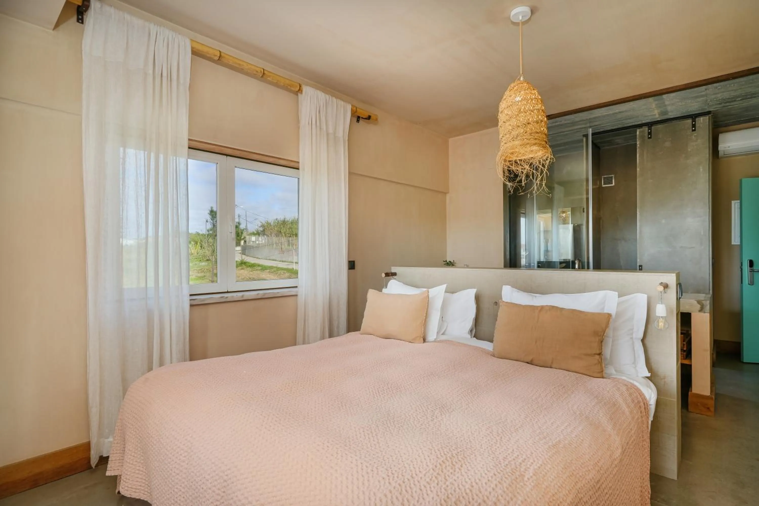 Bed in Azenhas do Mar Valley House