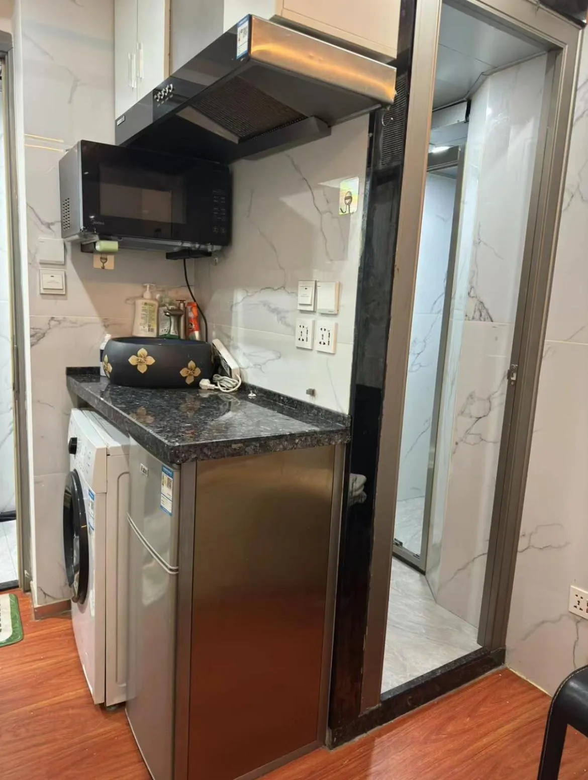 Kitchen or kitchenette in Sleep Cubee Hostel