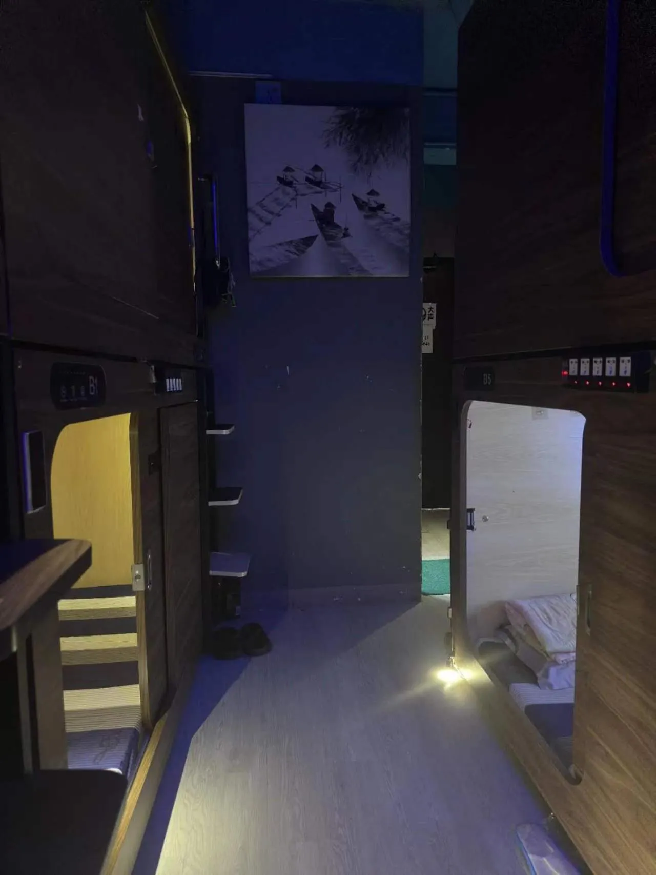 bunk bed, Bed in Sleep Cubee Hostel