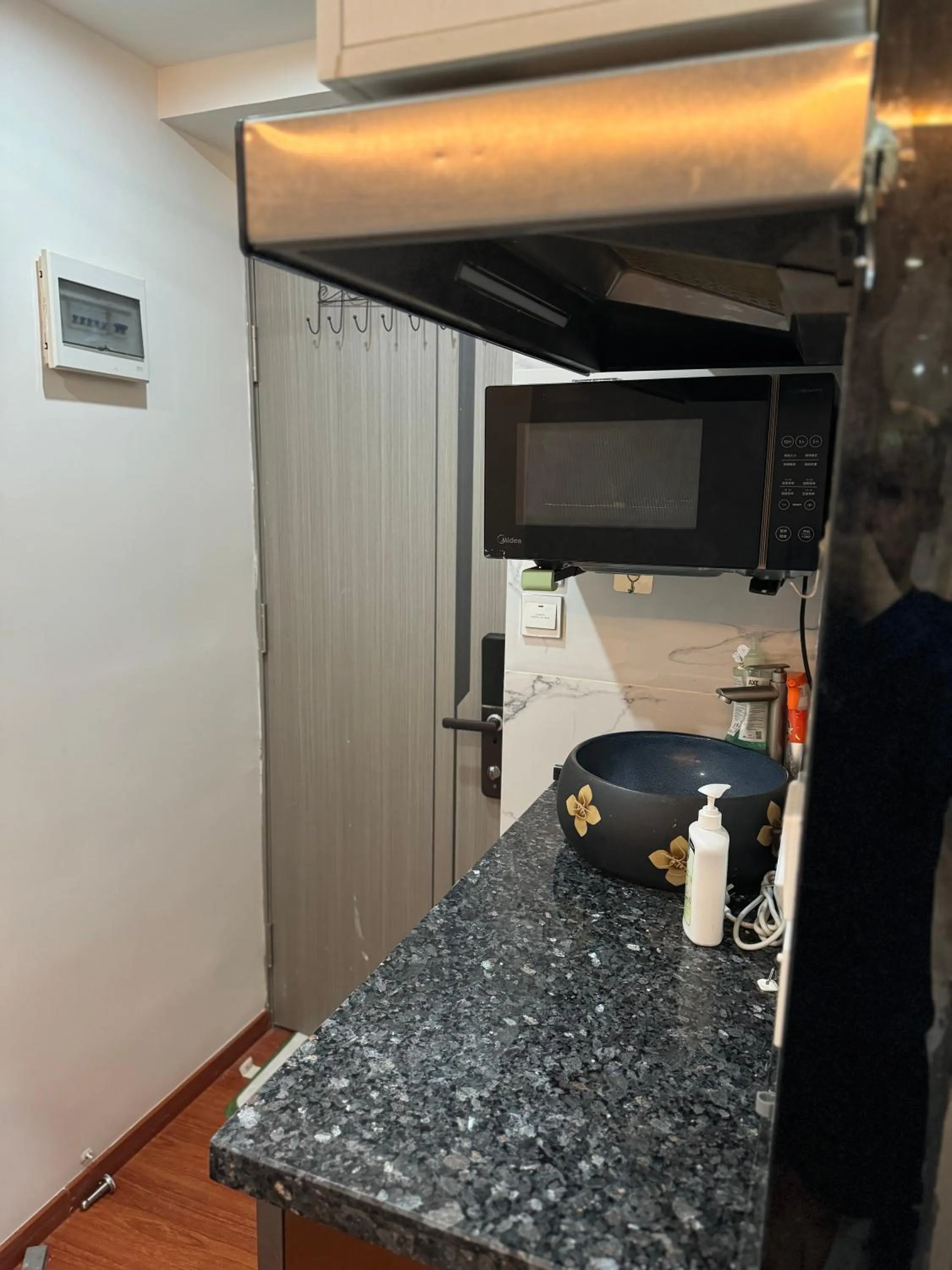 Kitchen or kitchenette in Sleep Cubee Hostel