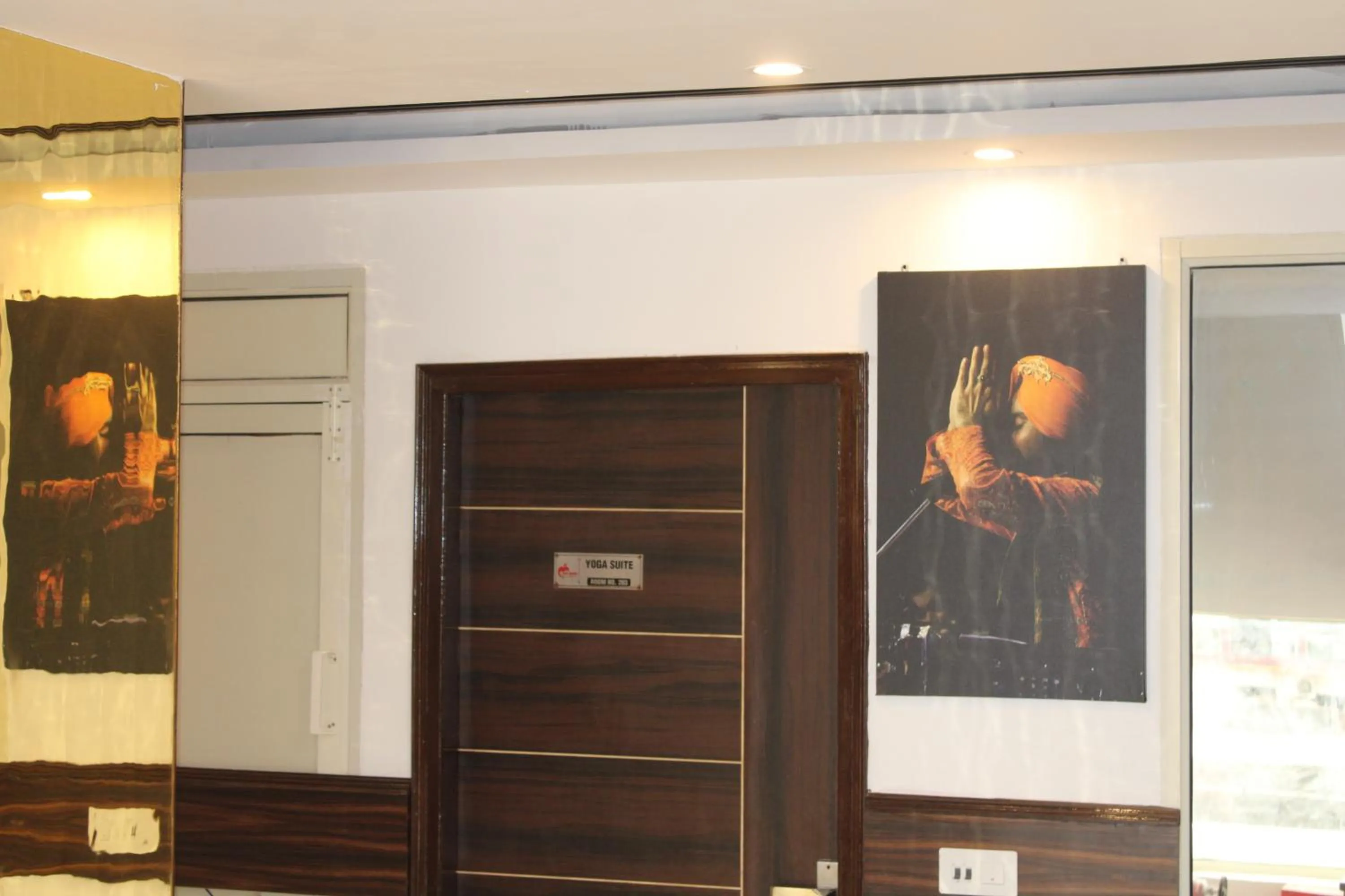 Decorative detail in Hotel Red Apple Near Railway Station Chandigarh