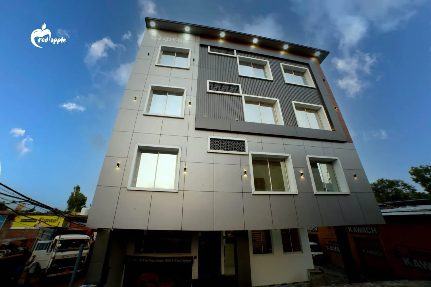 Property building in Hotel Red Apple Near Railway Station Chandigarh