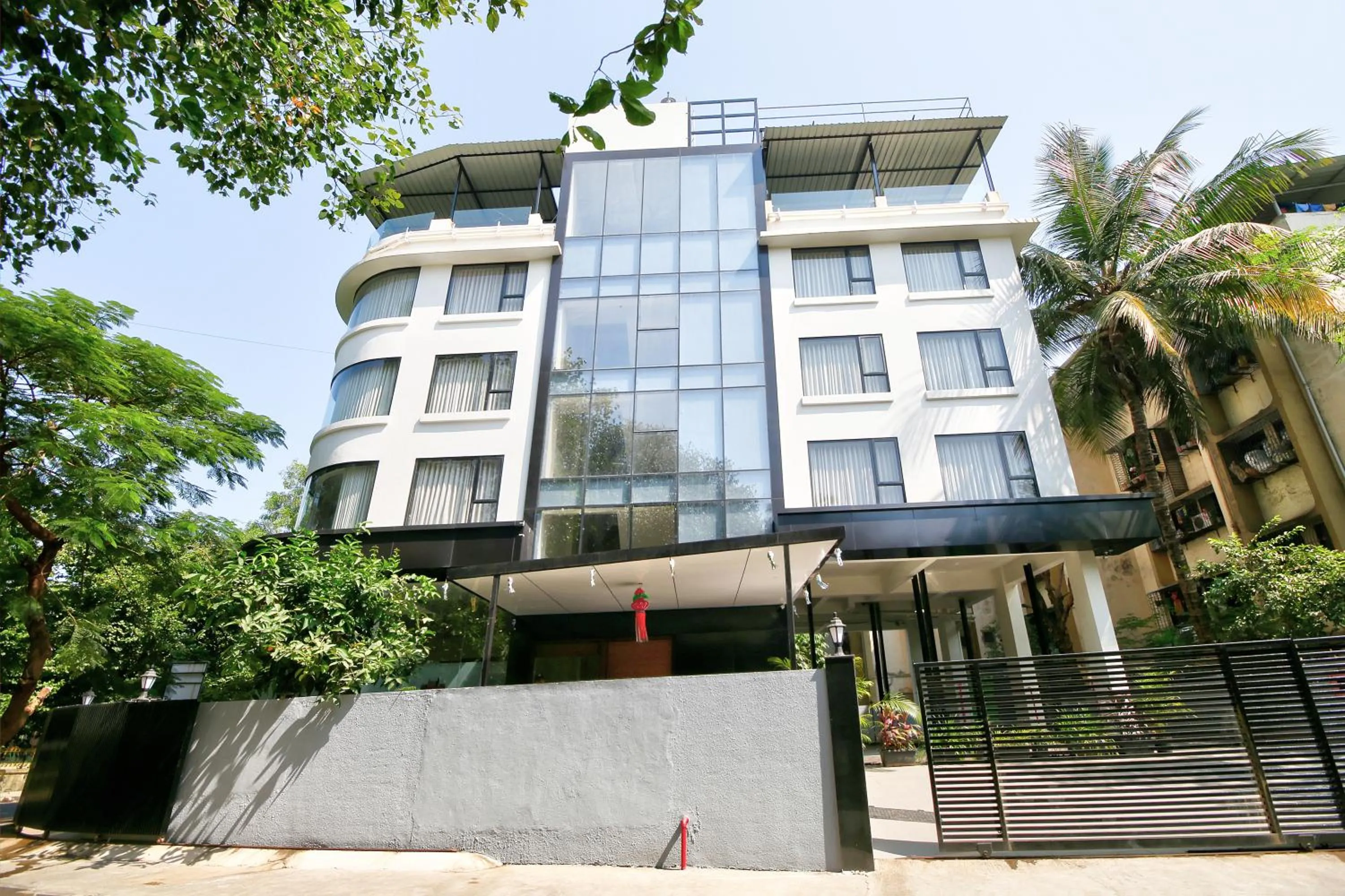 Hotel Mumbai House Ghansoli, Navi Mumbai