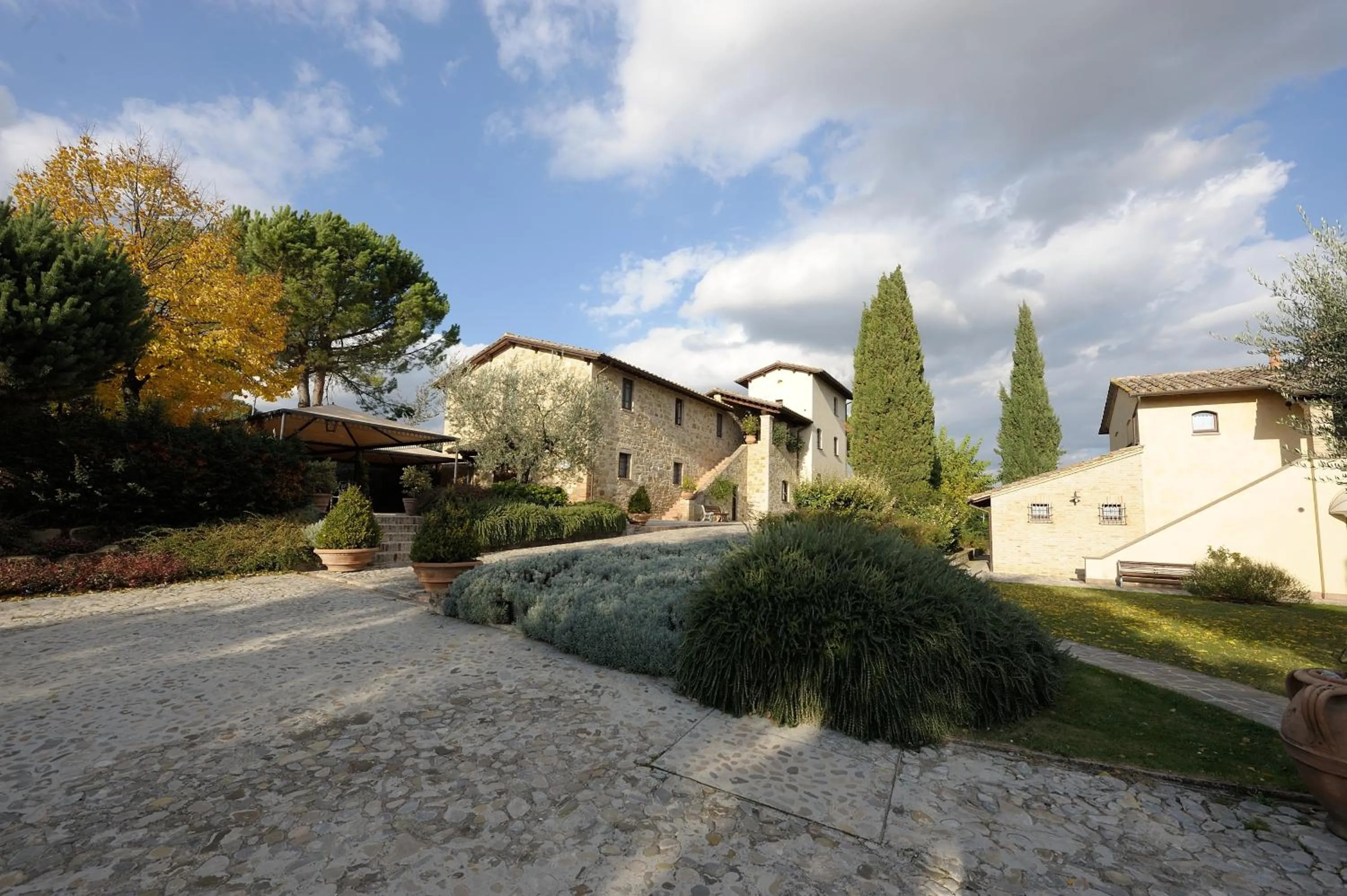 Facade/entrance in Ripa Relais Colle Del Sole