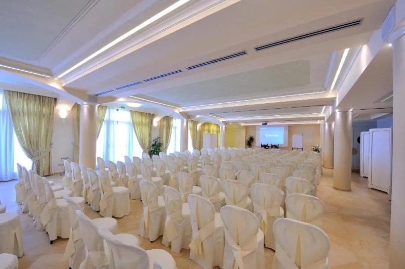 Business facilities in Ripa Relais Colle Del Sole