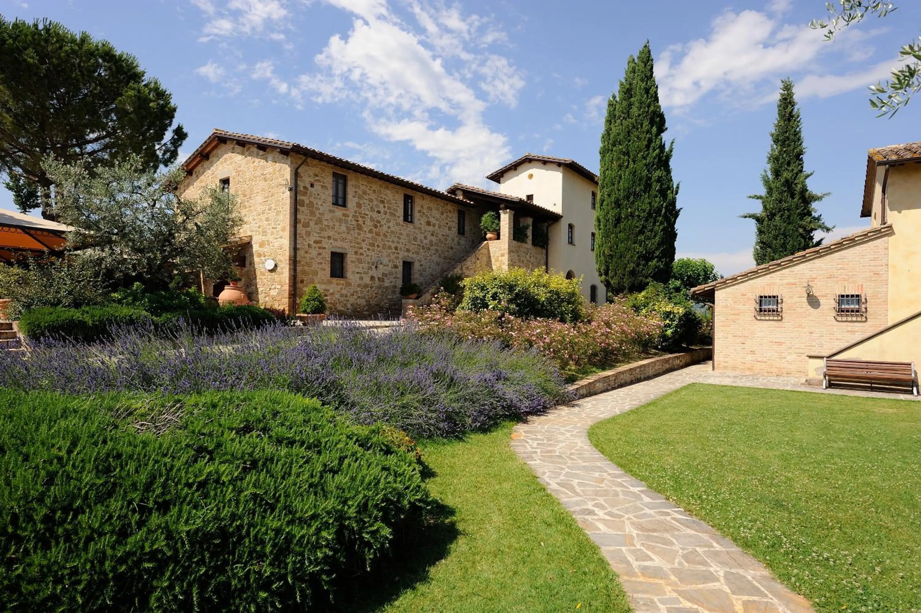 Facade/entrance in Ripa Relais Colle Del Sole