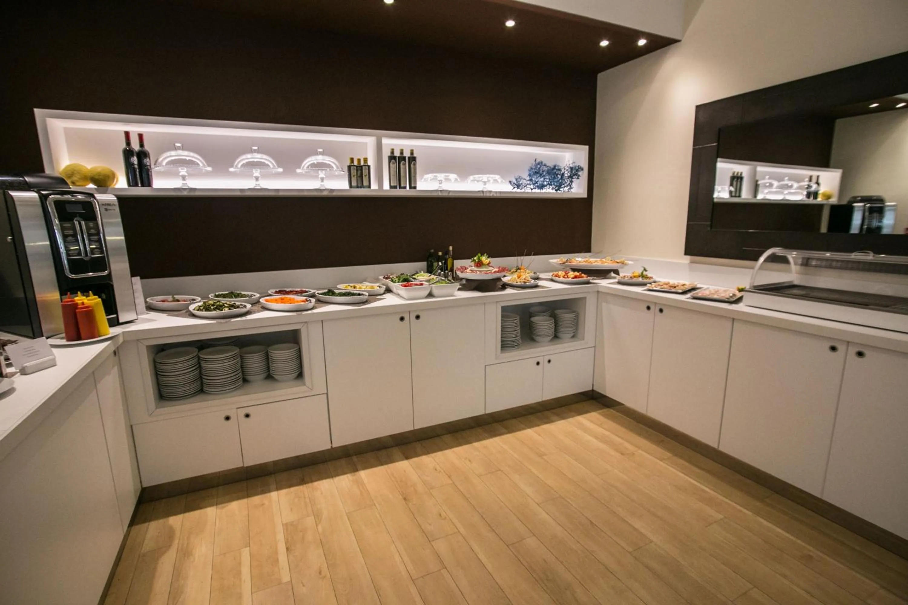 Meals in Park Hotel Serena