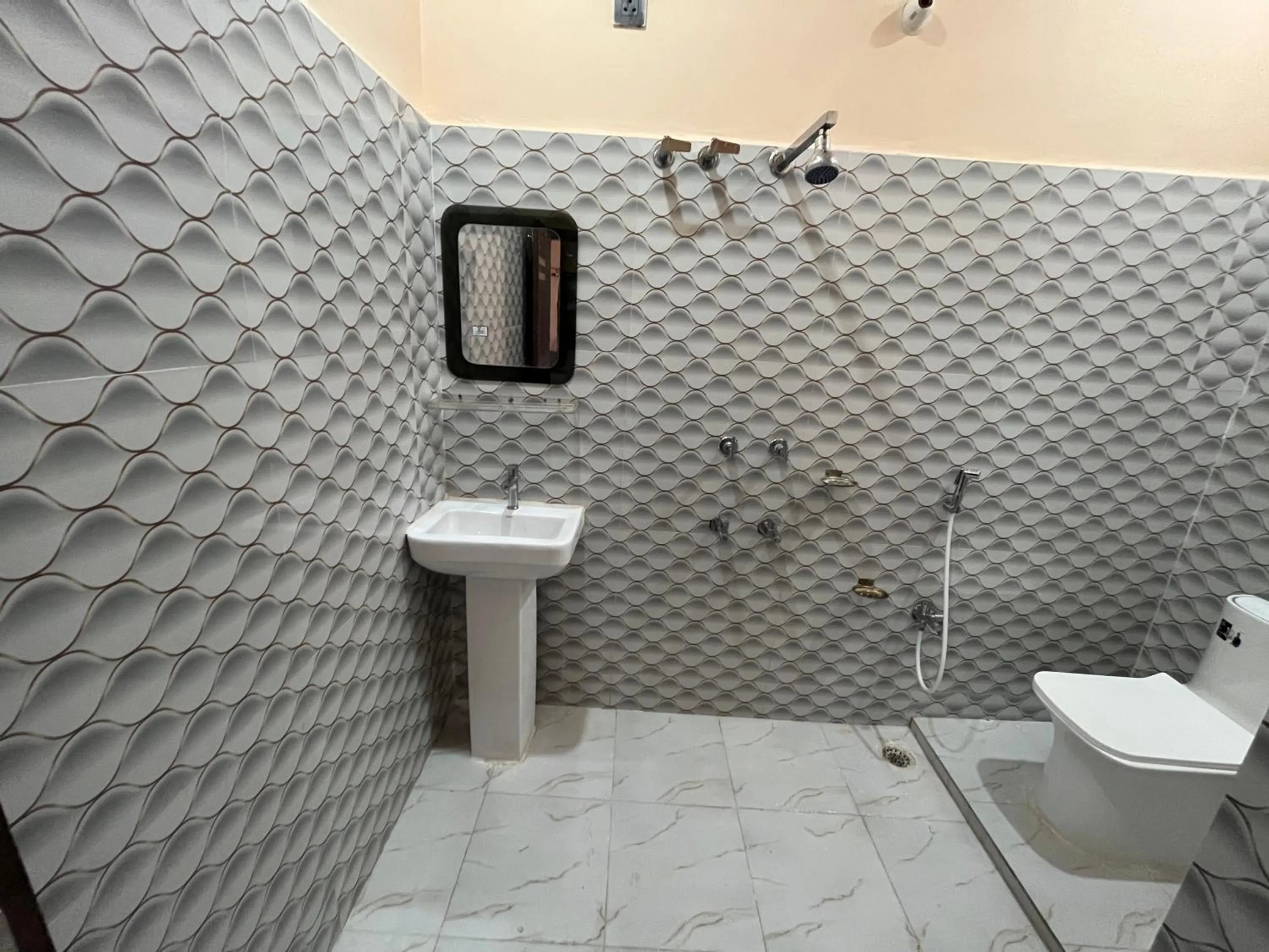 Hotel Krishna Paradise