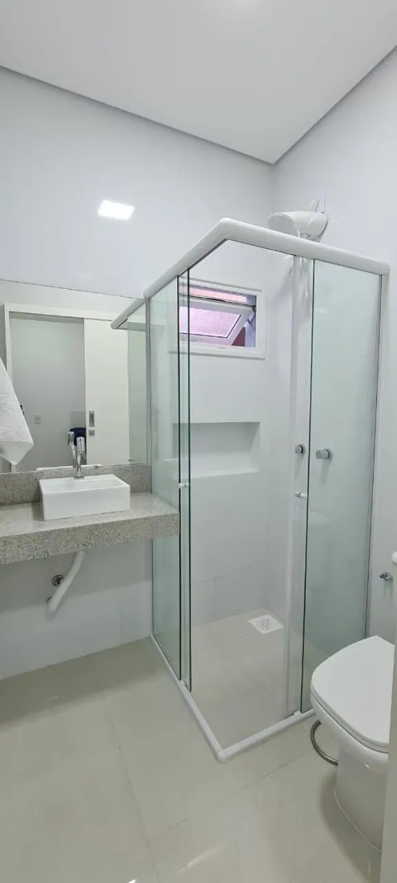 Bathroom in Hi Adventure