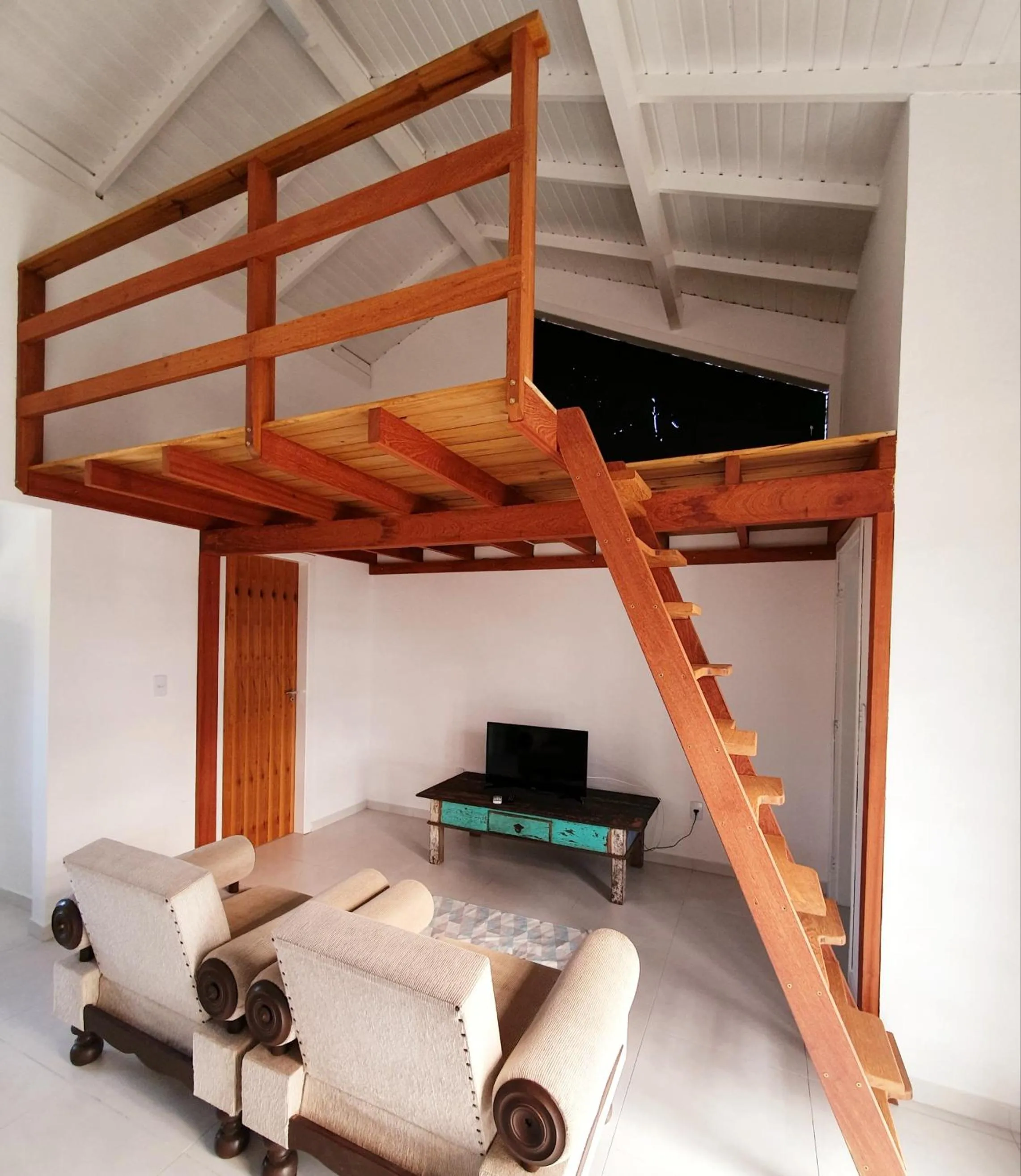 TV and multimedia in Hi Adventure