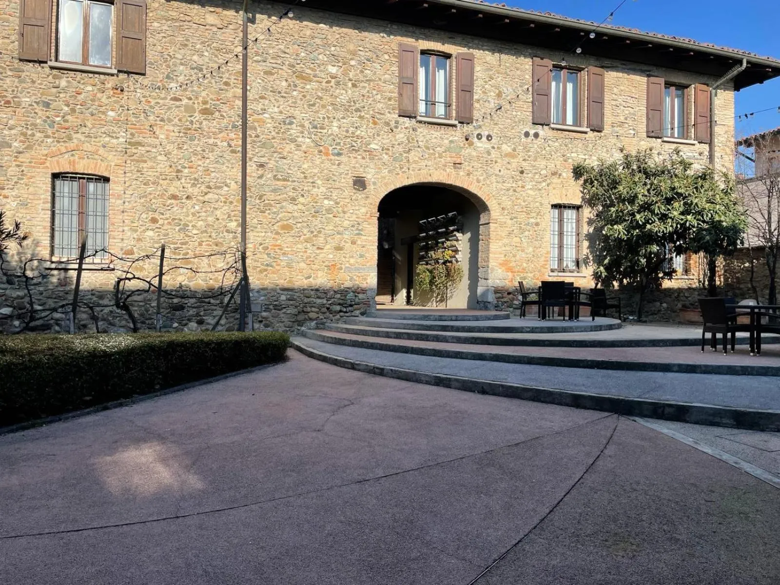 LEAR • Dining Club