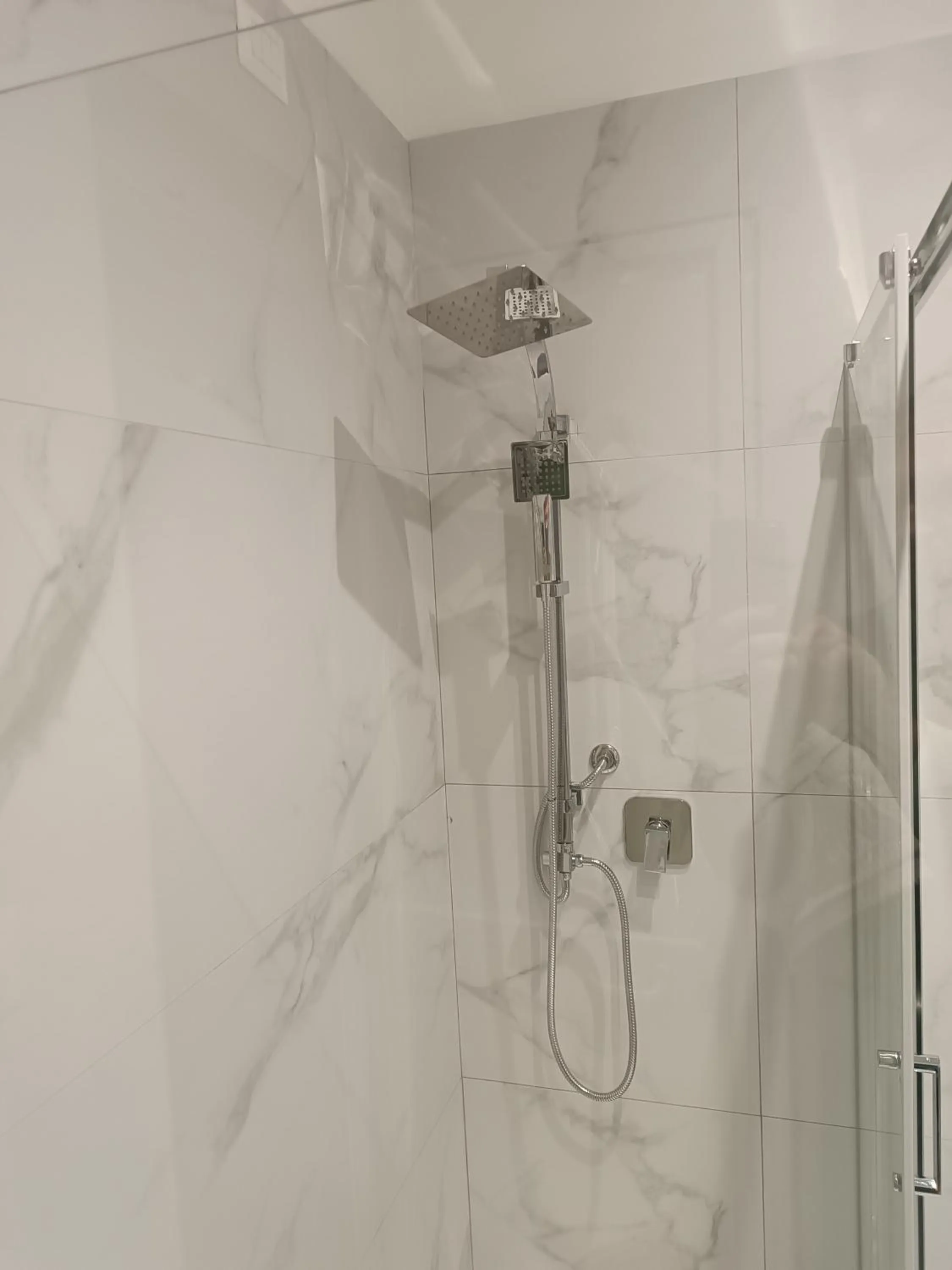 Shower in Hotel Centrale Europa
