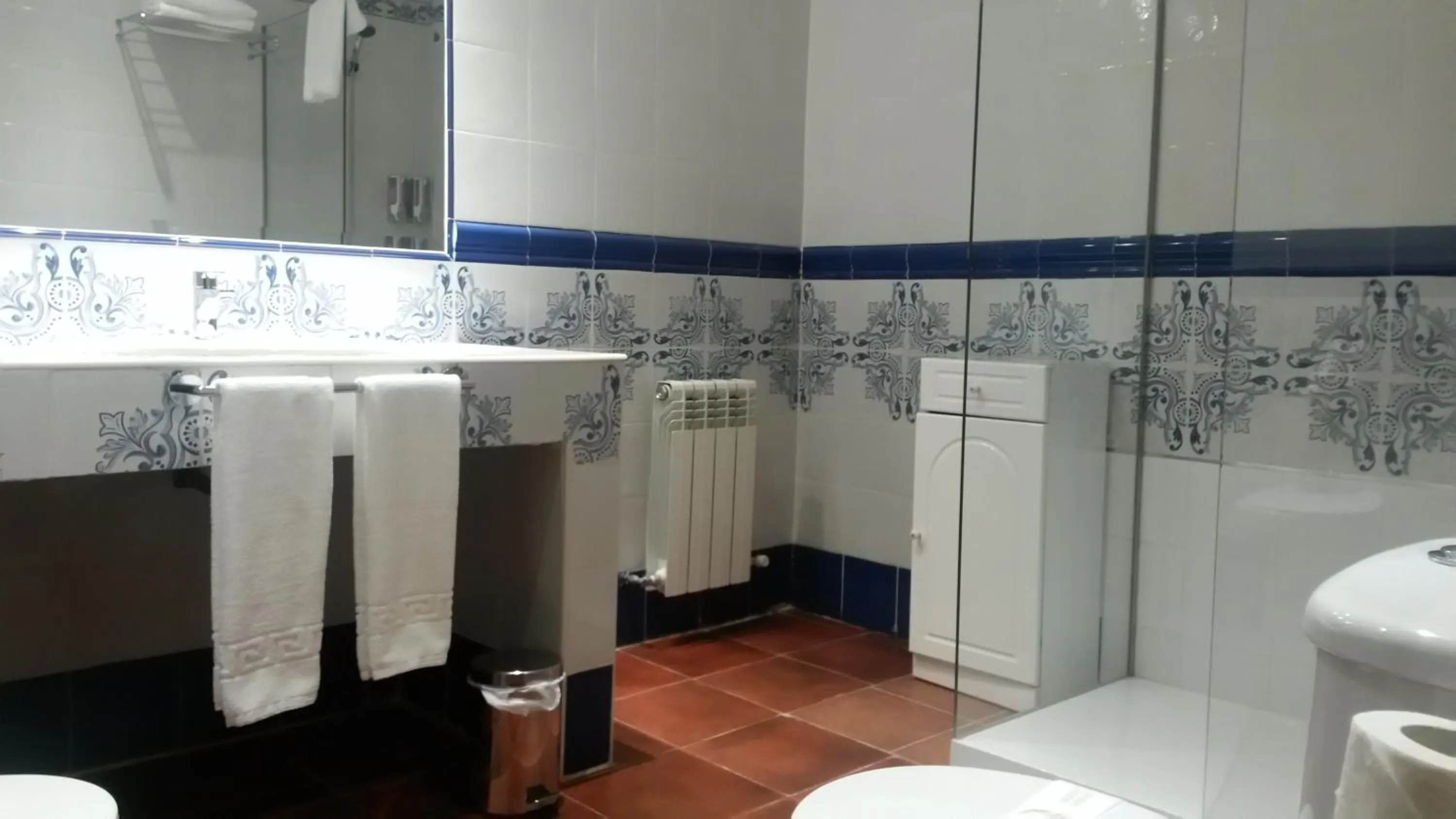 Bathroom in Palacio de Monjaraz