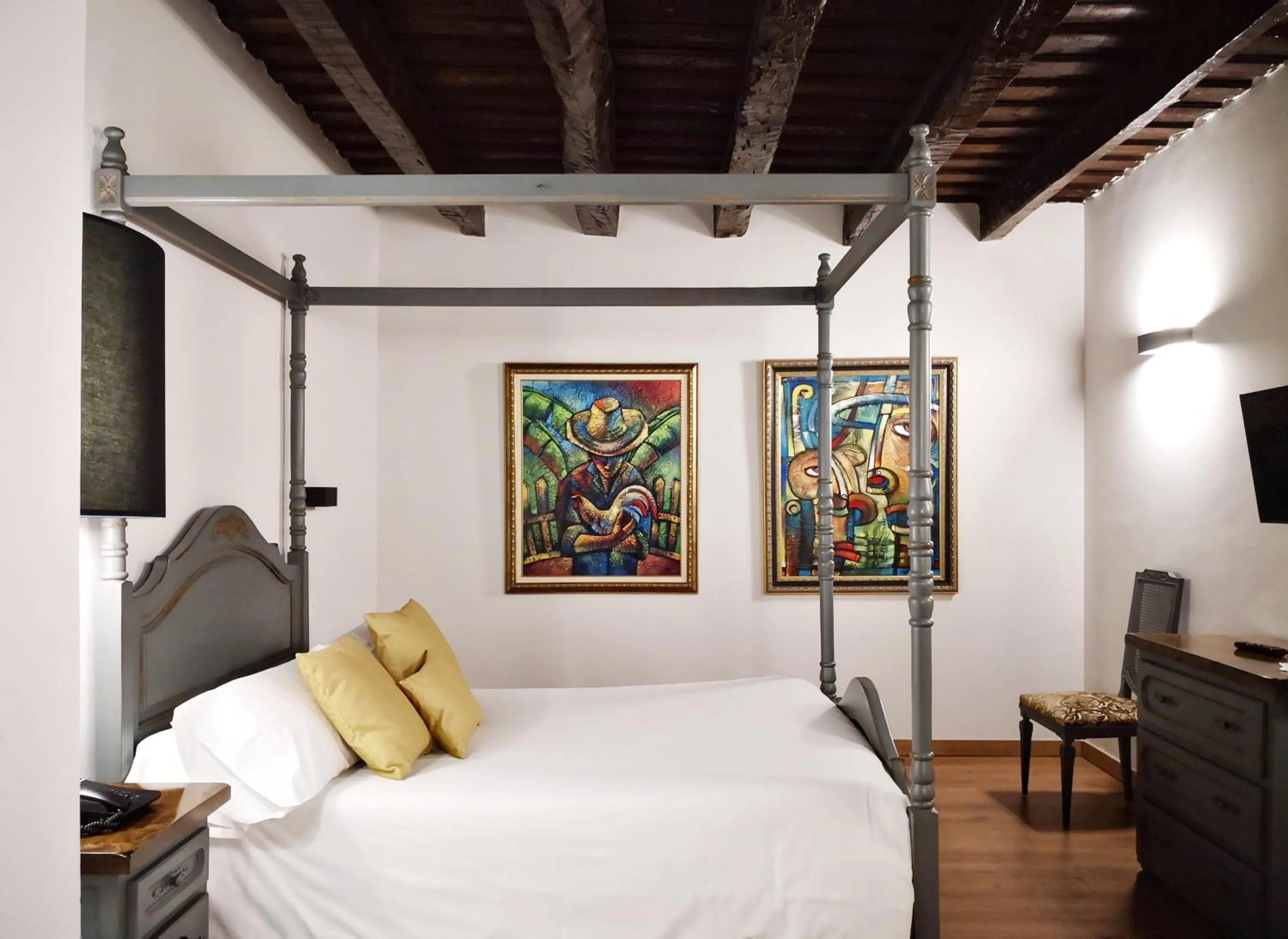 Bed in Palacio de Monjaraz