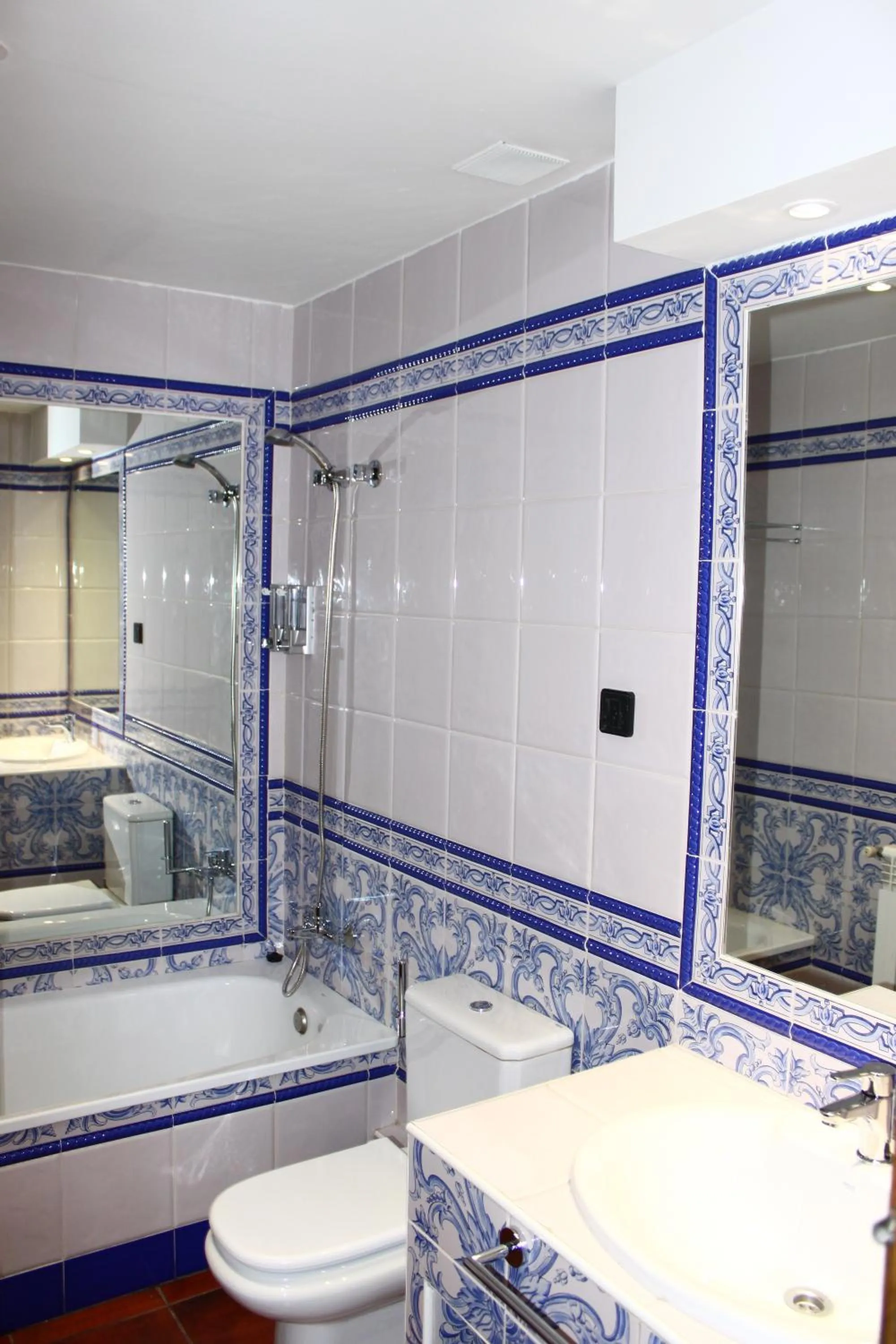 Bathroom in Palacio de Monjaraz