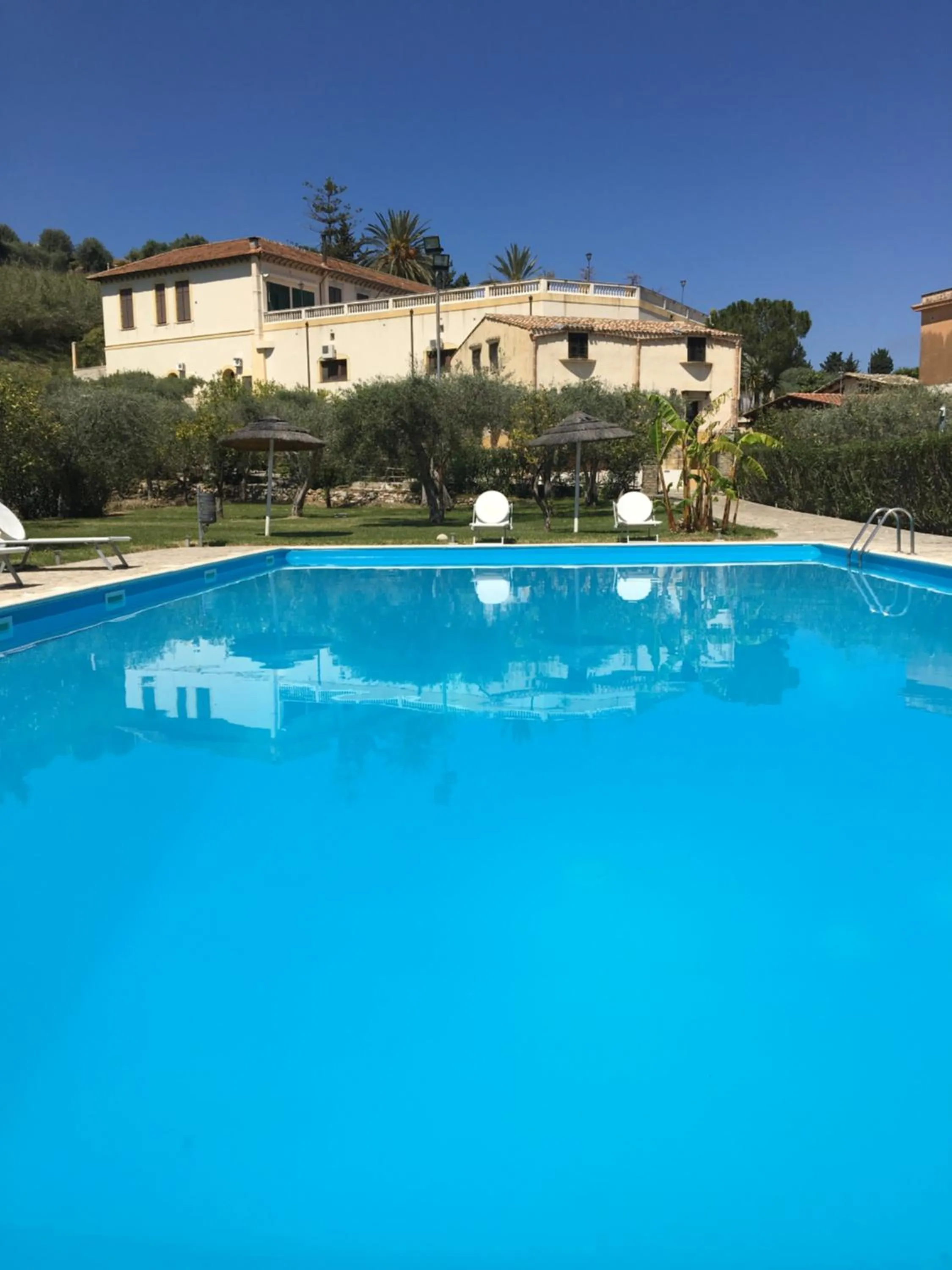 Swimming pool in Agriturismo Villa Cefalà