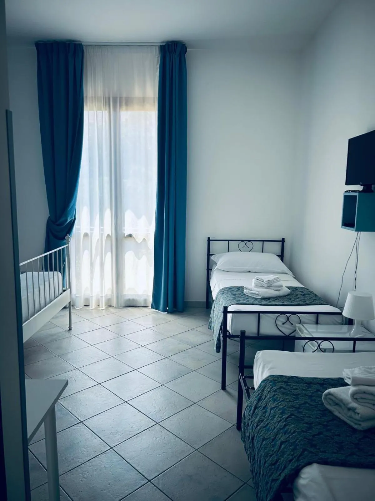 Bed in Hotel Achibea