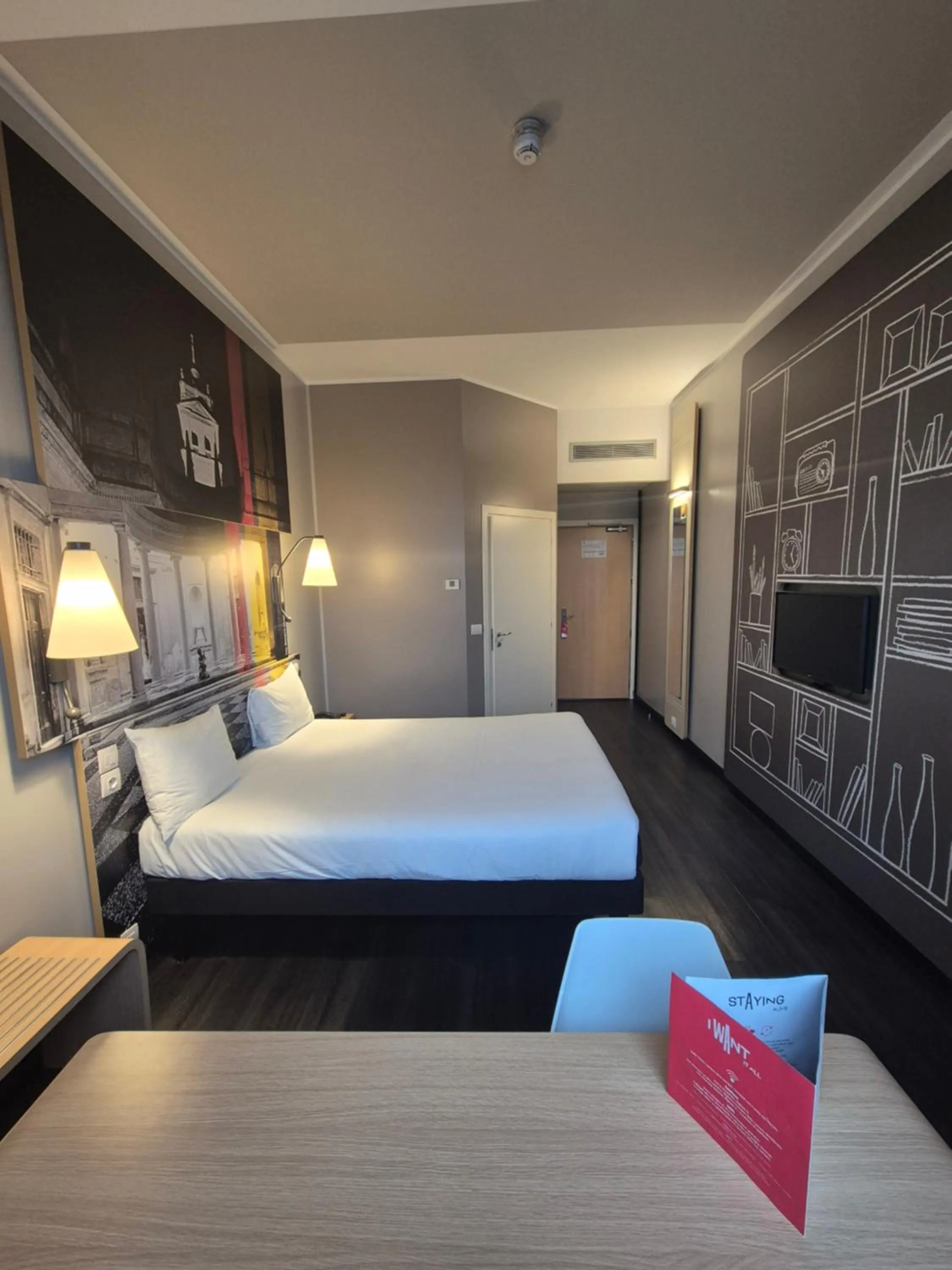Bed in Ibis Milano Fiera