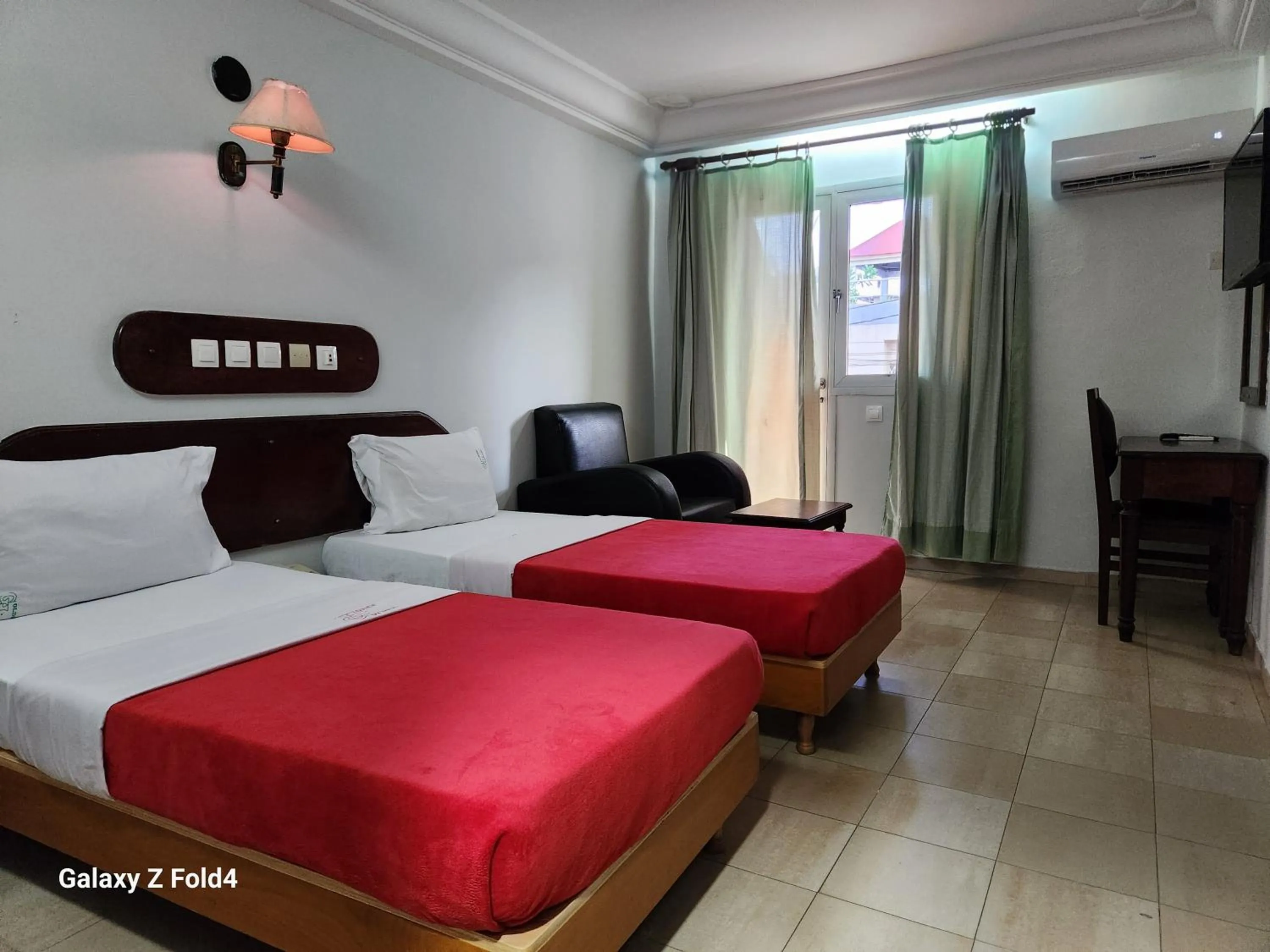 Bed in Golden Hôtel