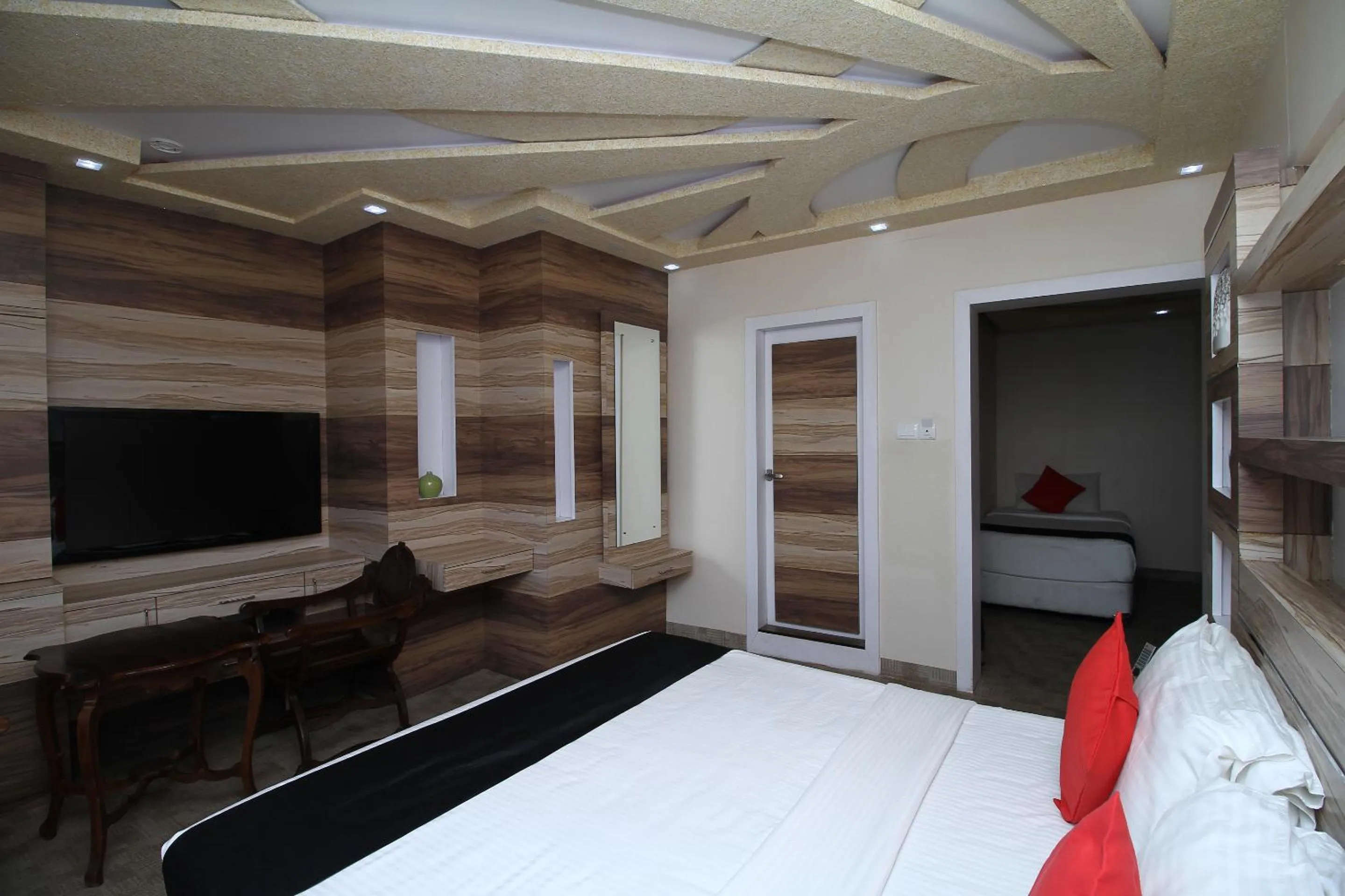 Bedroom in Royal Castle Hotel