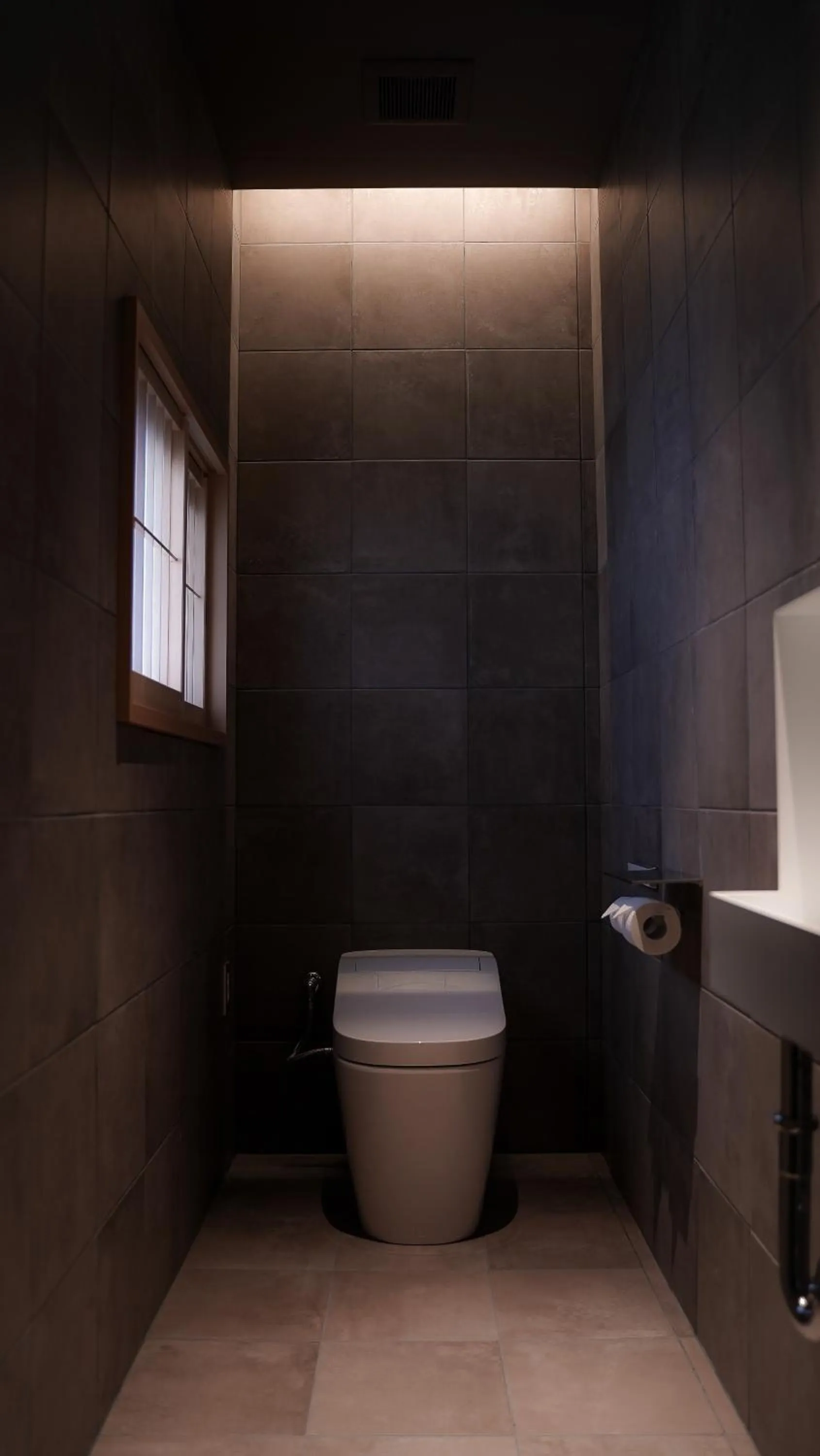 Toilet in deigo ISHIGAKI ｜沖縄石垣島の一棟貸し別荘［泥娯］