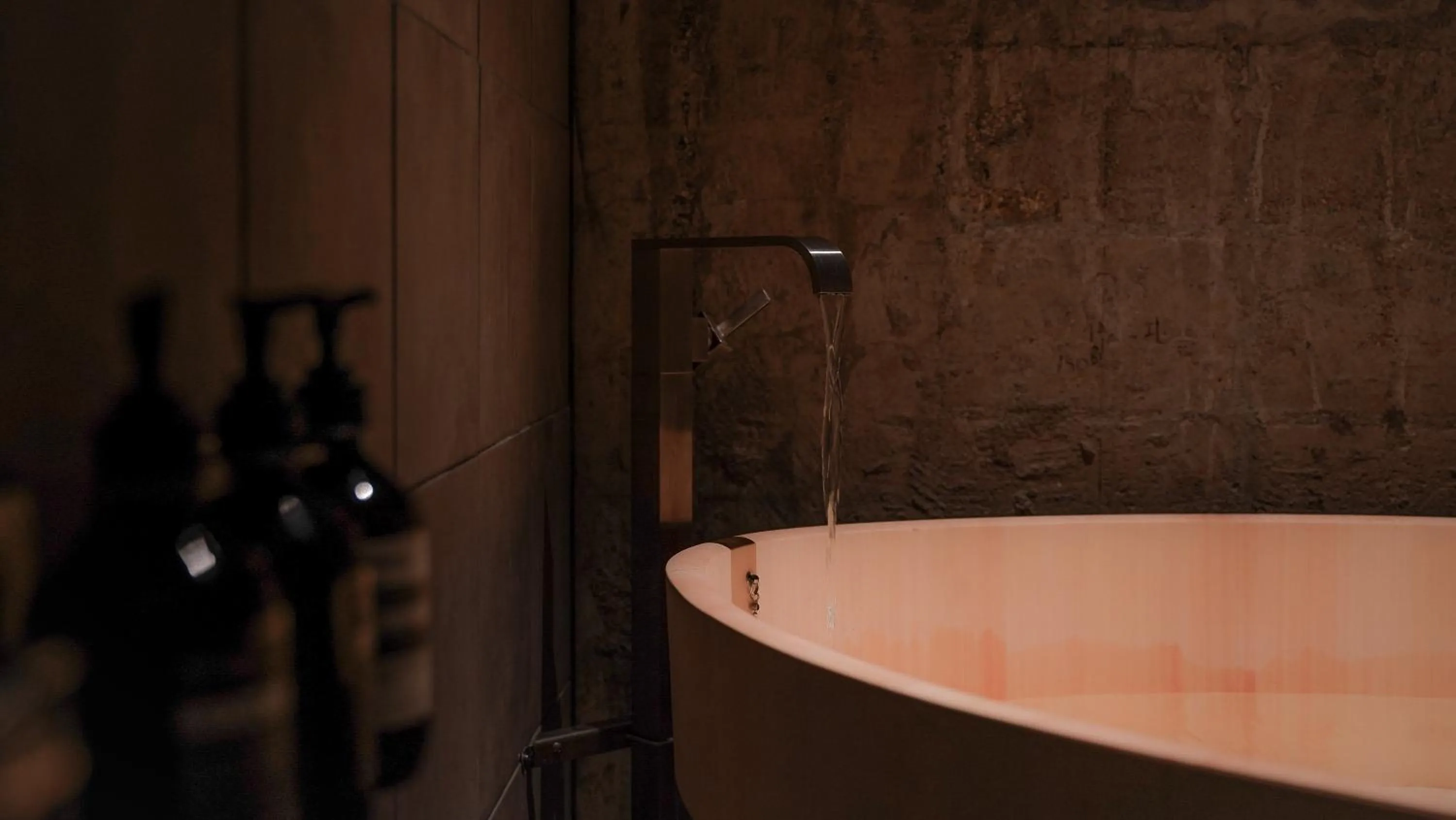 Shower in deigo ISHIGAKI ｜沖縄石垣島の一棟貸し別荘［泥娯］