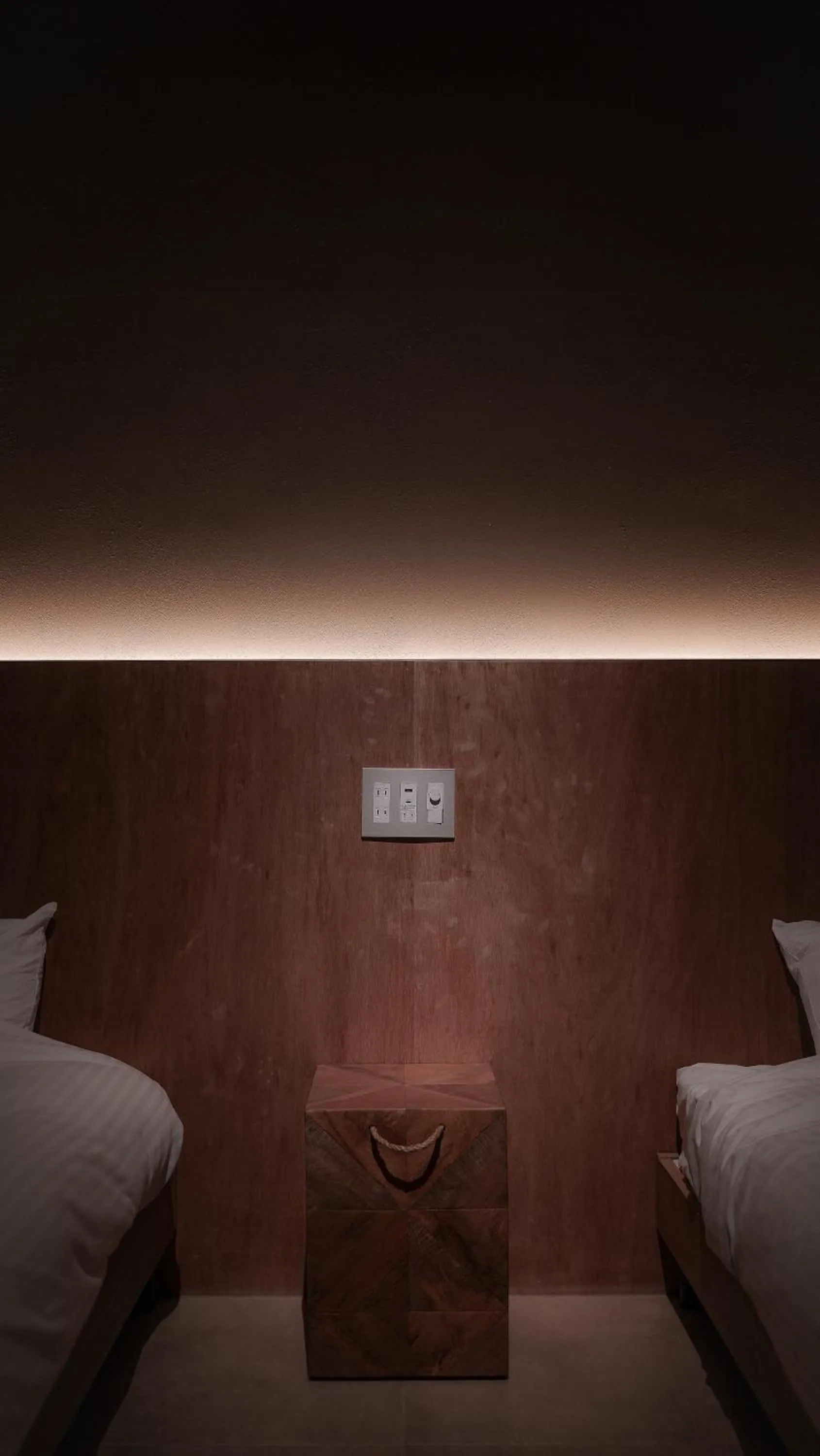 Bed in deigo ISHIGAKI ｜沖縄石垣島の一棟貸し別荘［泥娯］