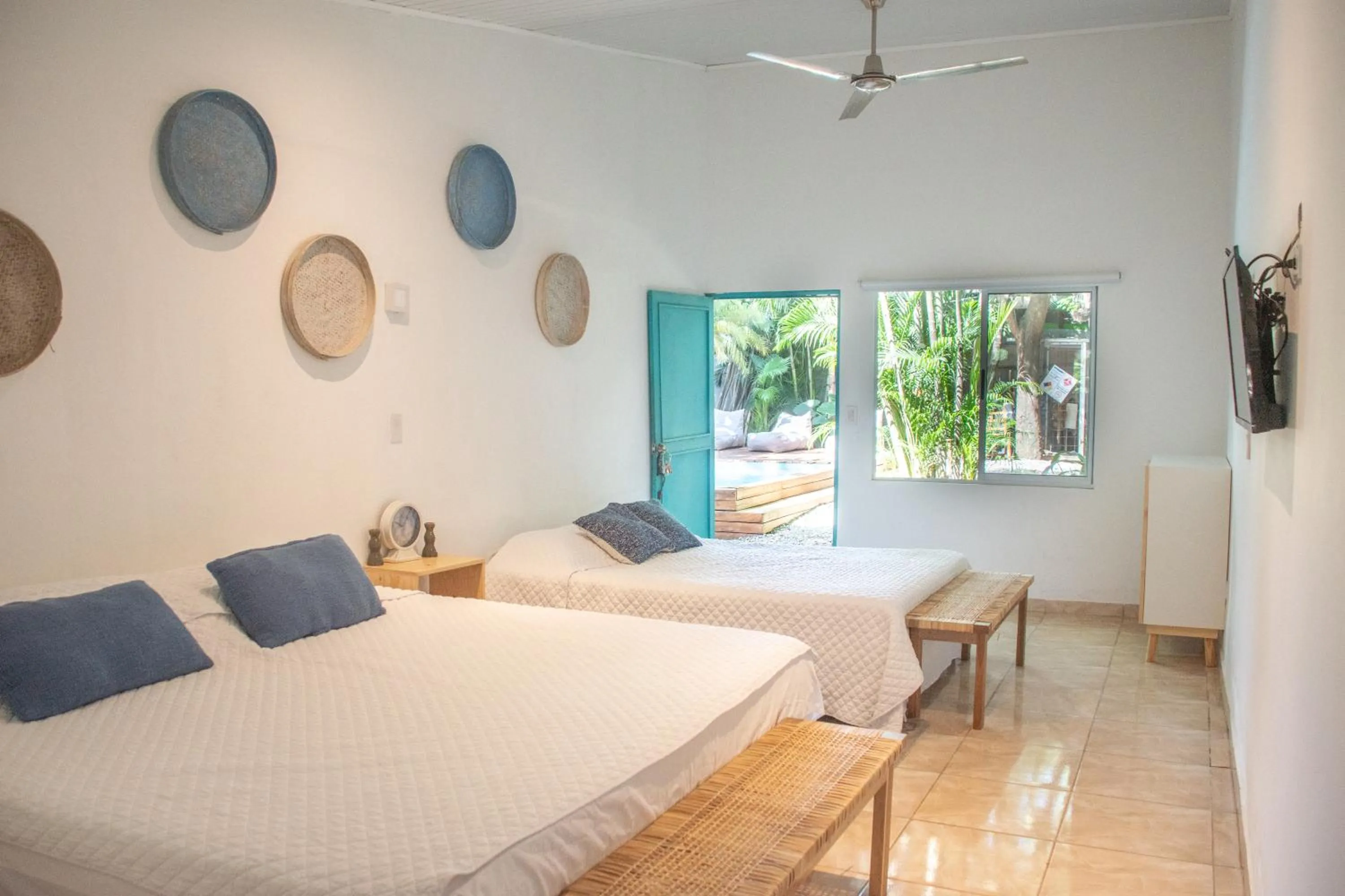 Double Room with Private Bathroom in Refugio Surf Lodge