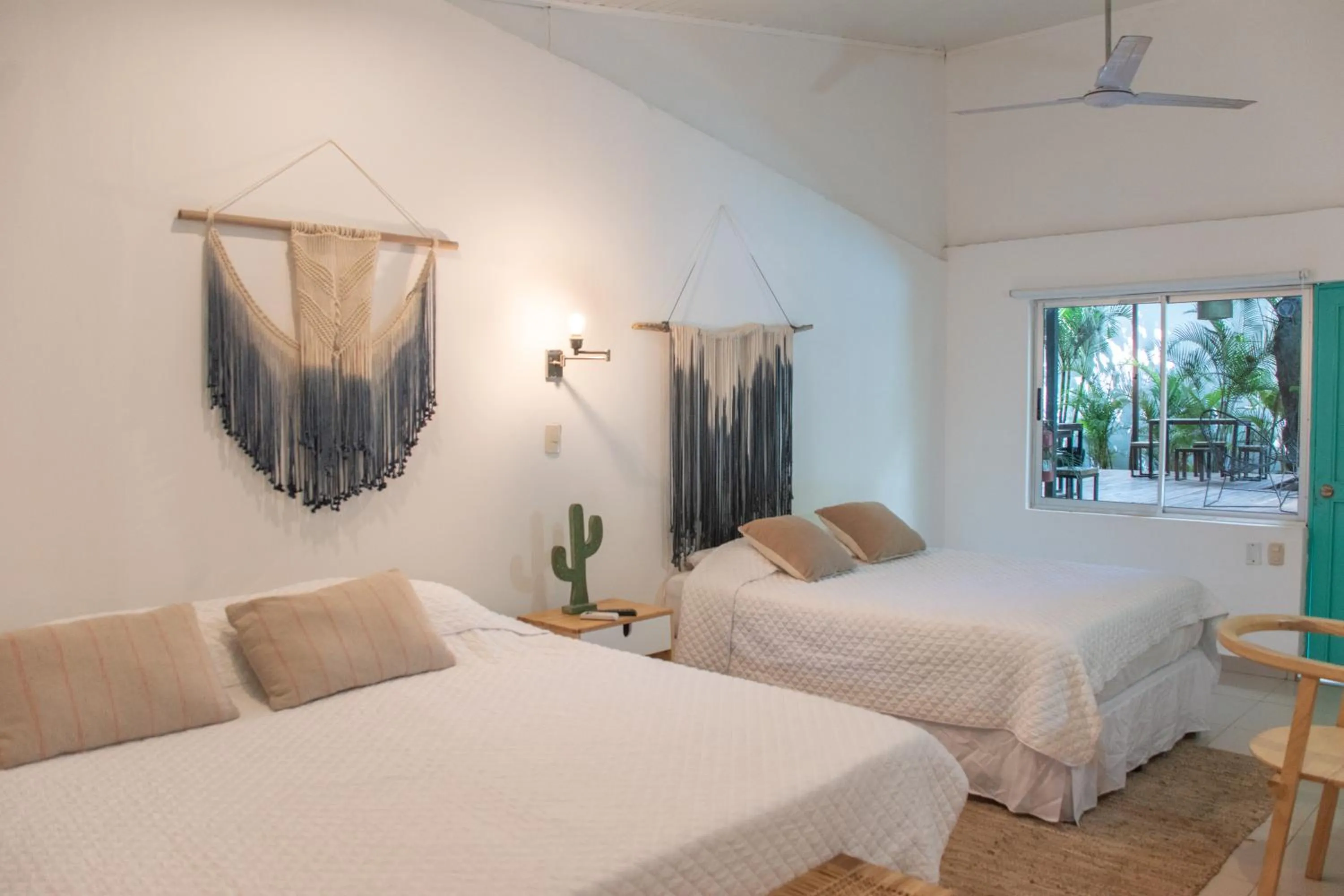 Refugio Surf Lodge