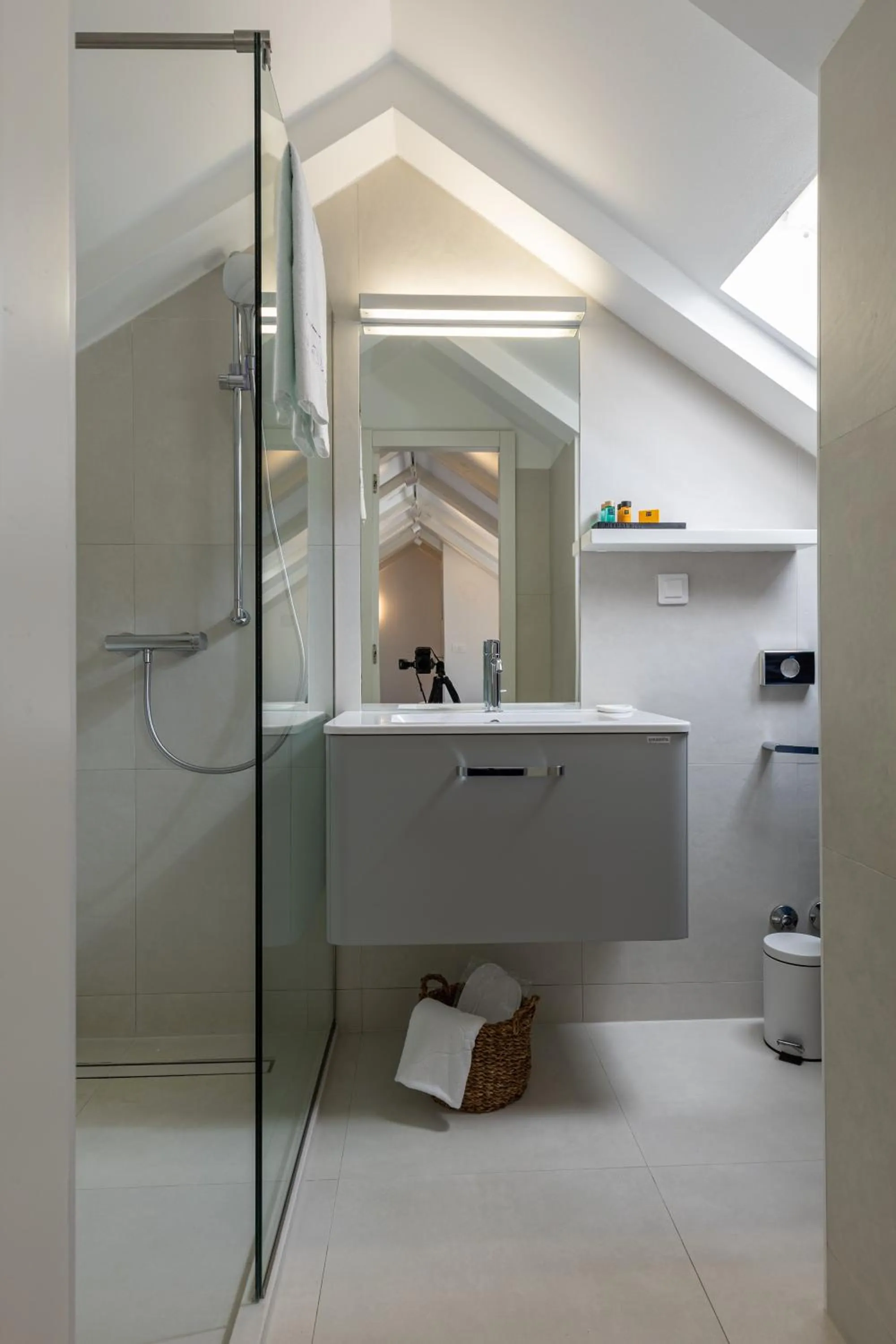 Bathroom in Apartments and Rooms Lejletul