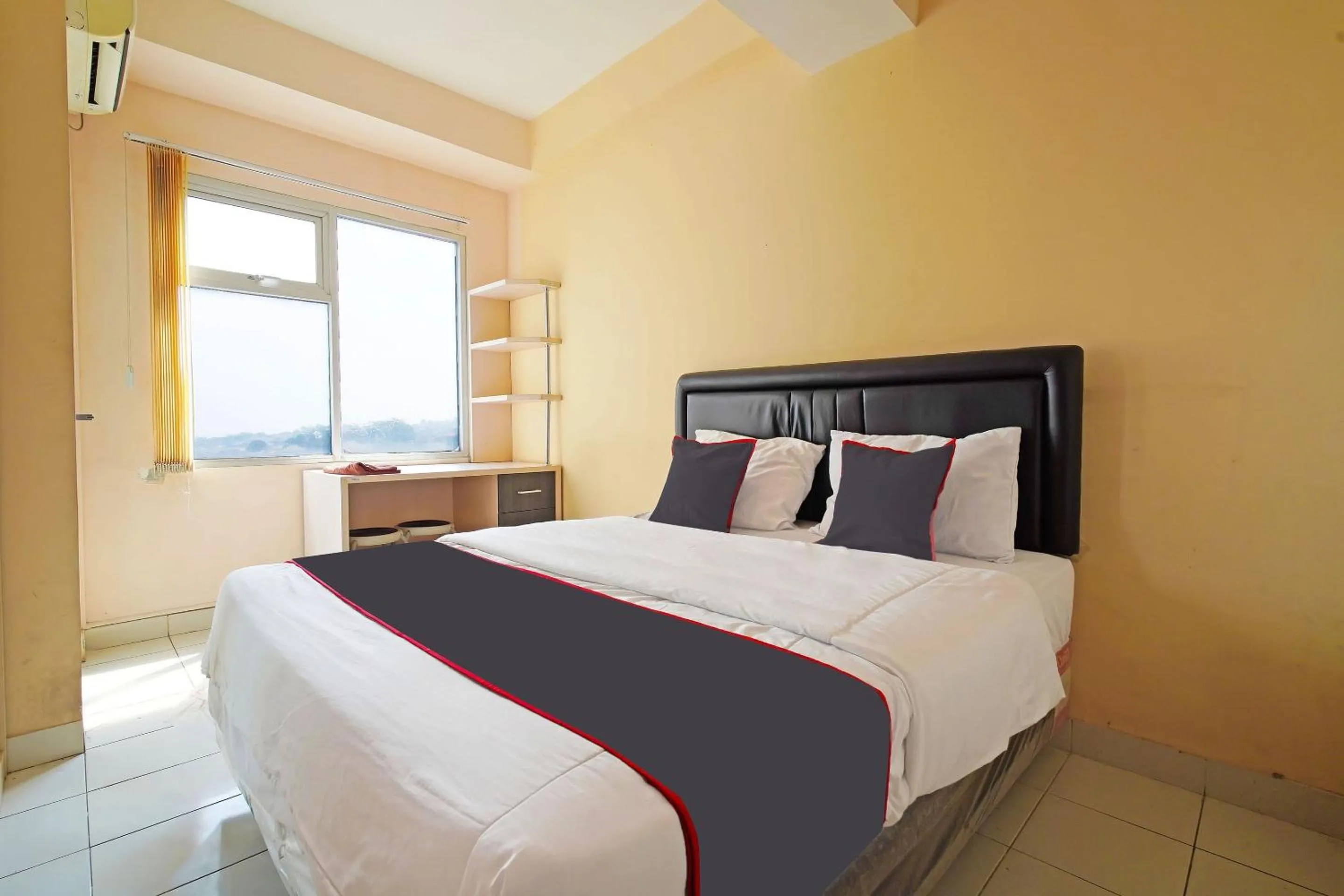 Bedroom, Bed in Collection O 91566 Edurent Bandung