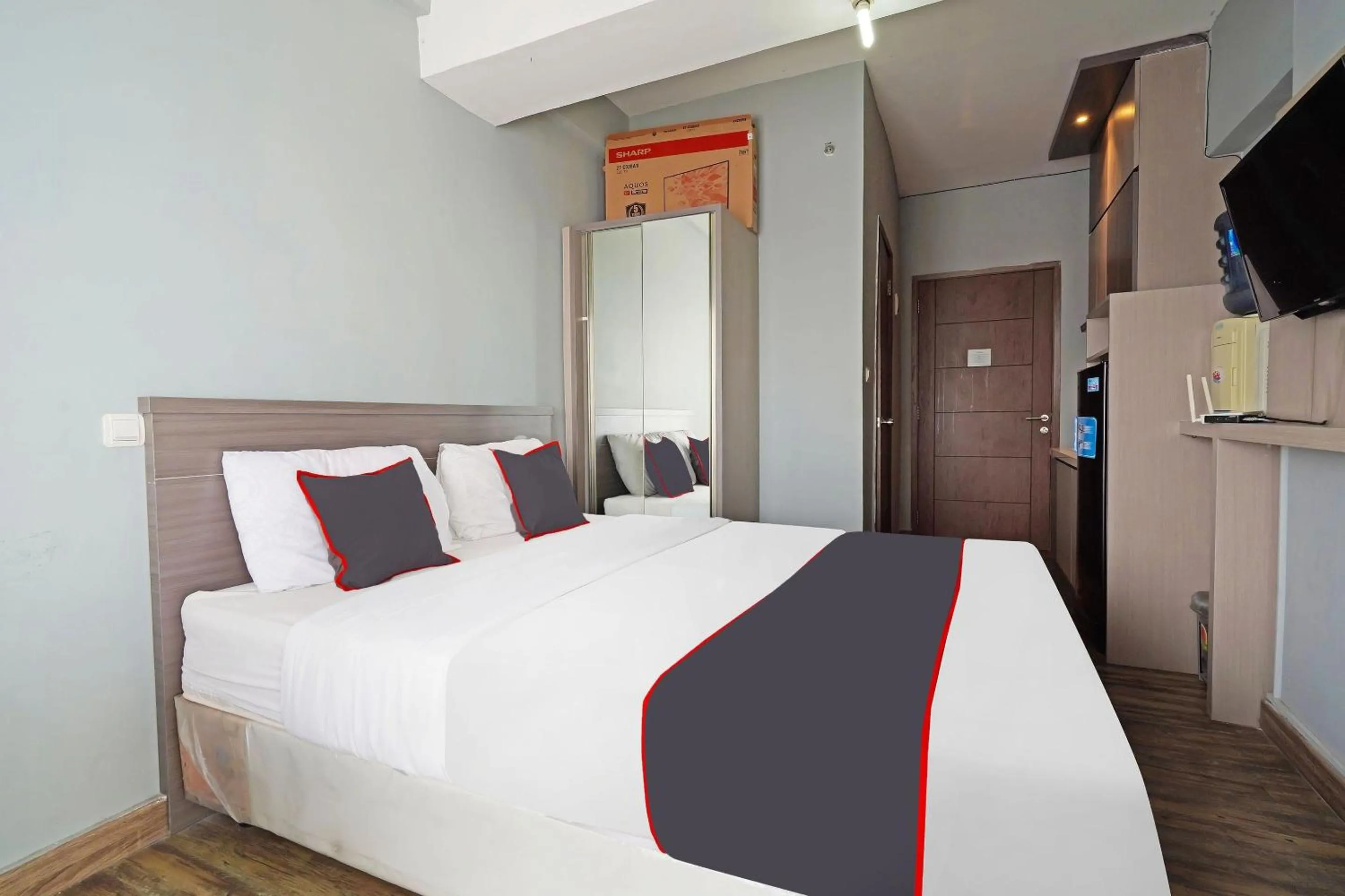 Bedroom, Bed in Collection O 91566 Edurent Bandung