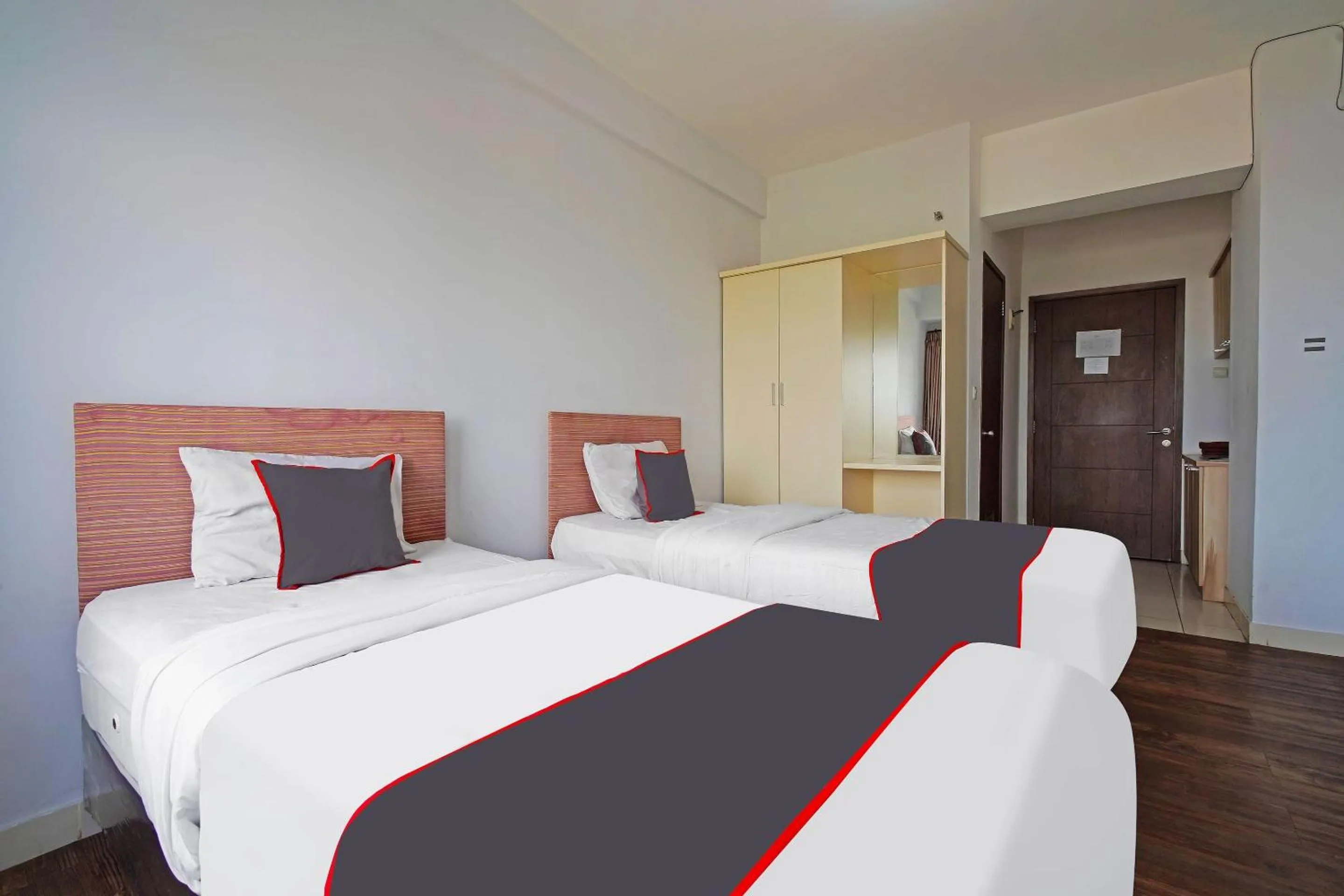 Bedroom, Bed in Collection O 91566 Edurent Bandung