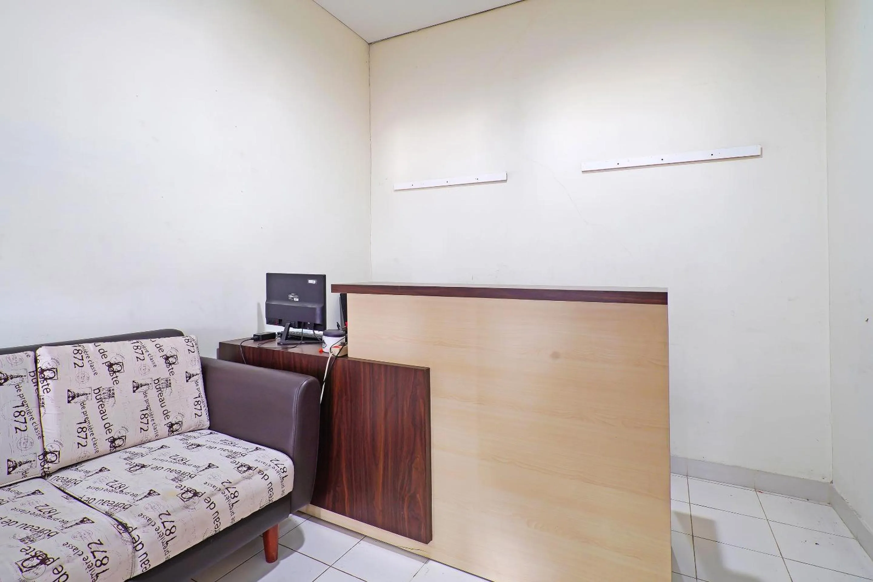 Lobby or reception in Collection O 91566 Edurent Bandung