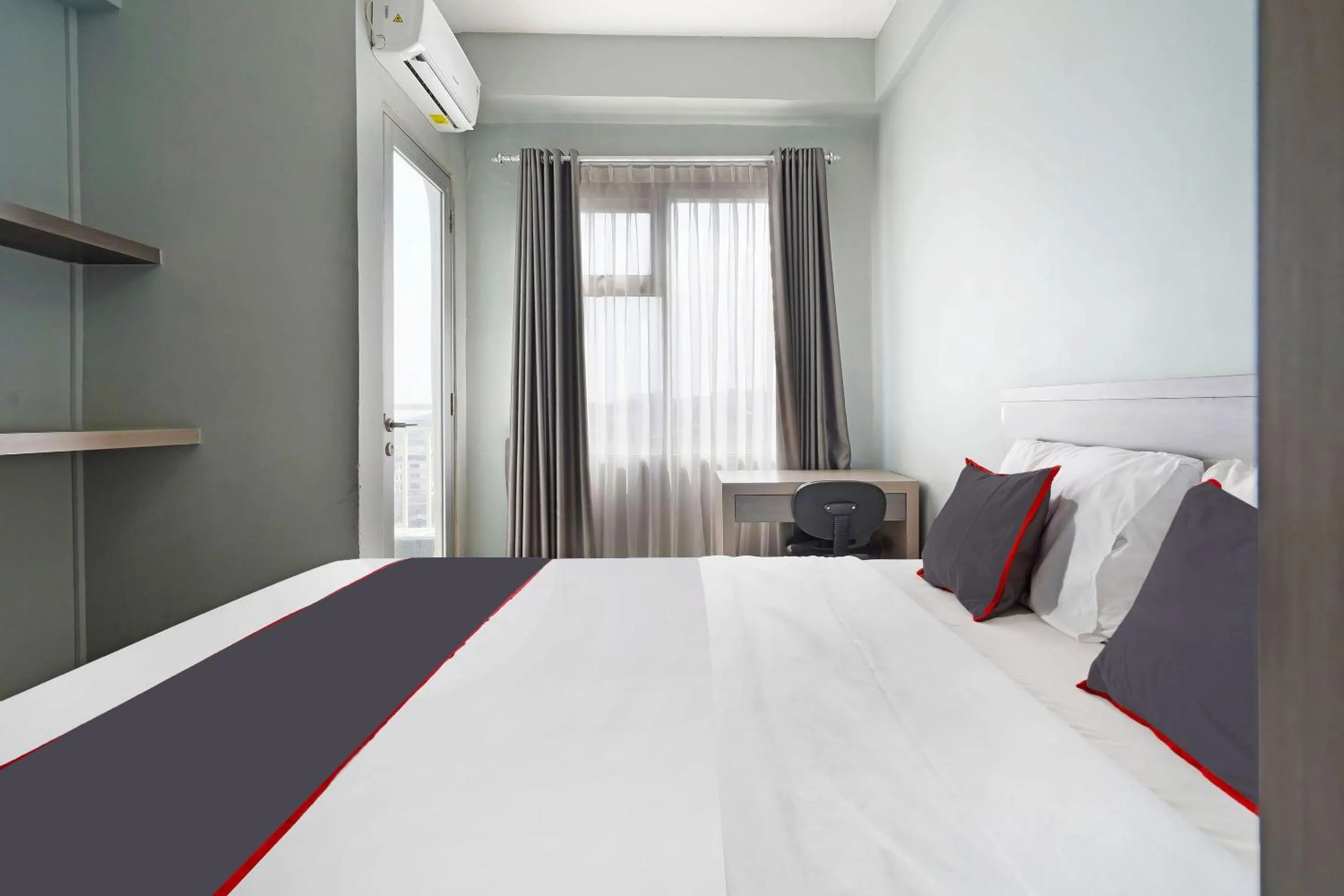 Bedroom, Bed in Collection O 91566 Edurent Bandung