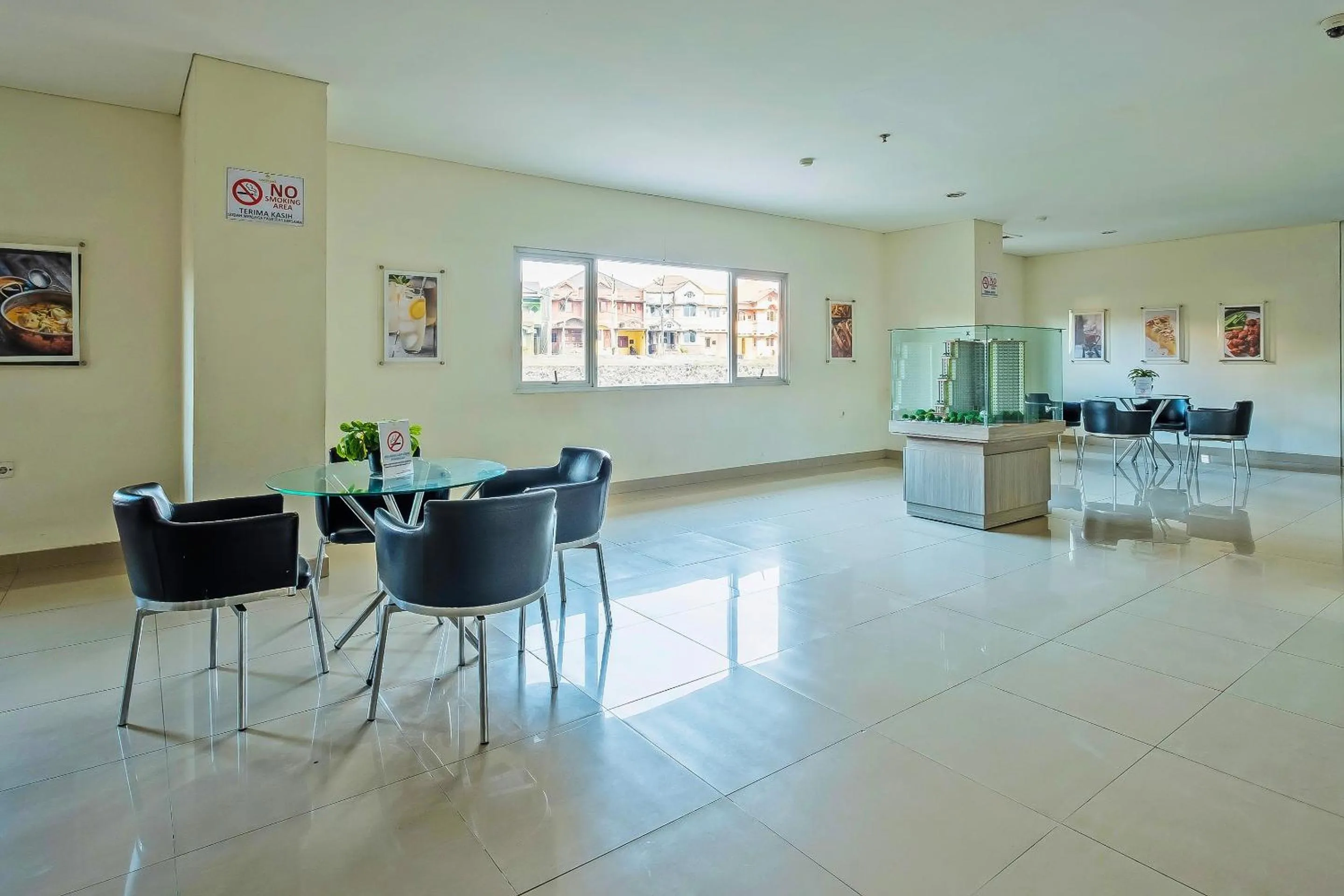 Lobby or reception in Collection O 91566 Edurent Bandung