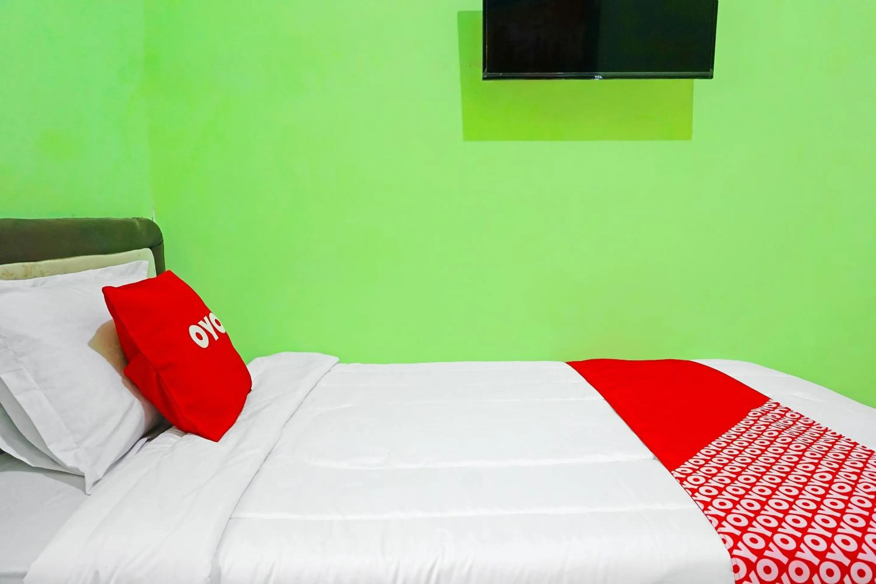 Bedroom in Hotel O Trisna Srabah Resort Homestay & Resto