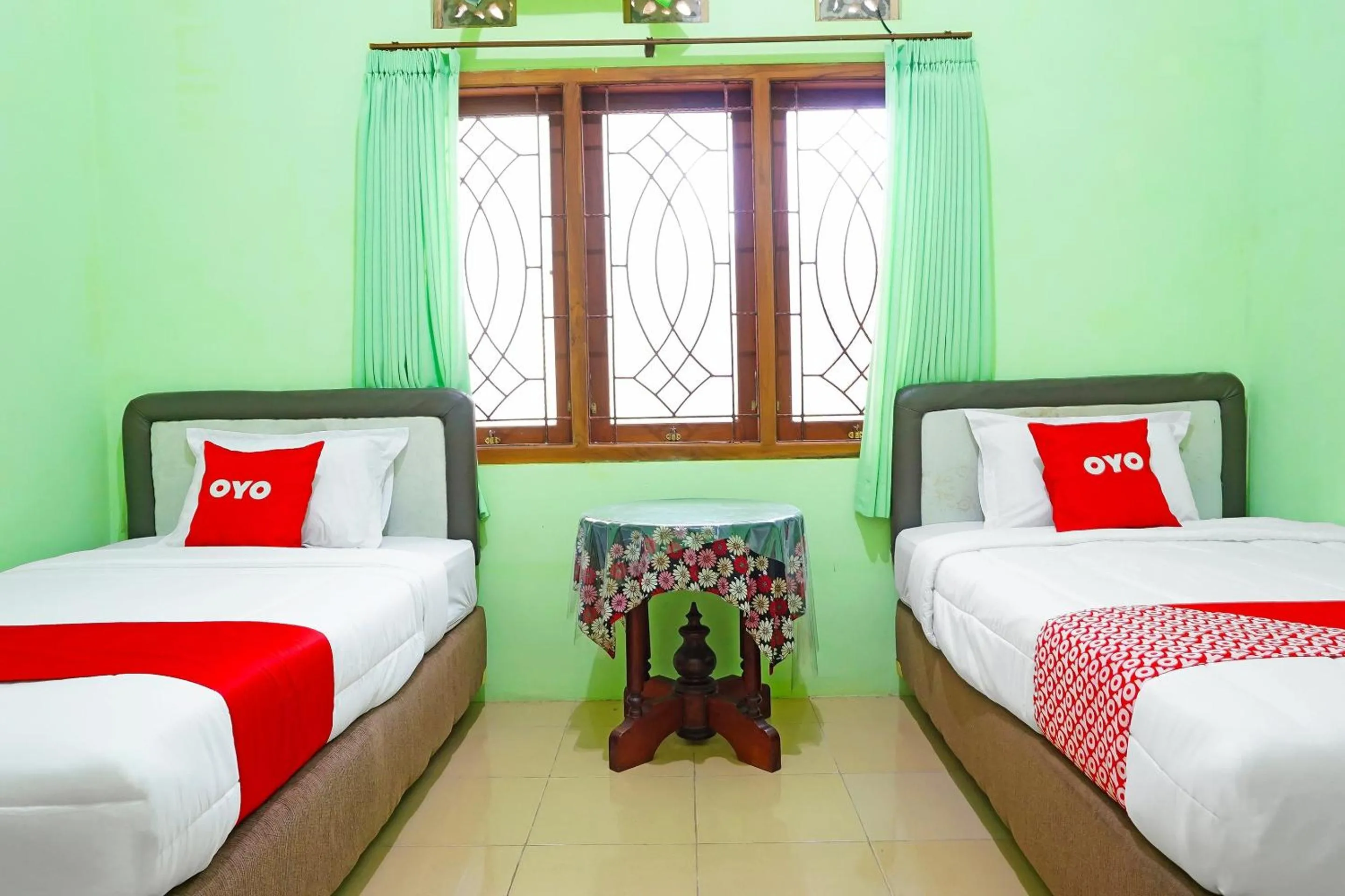Bedroom in Hotel O Trisna Srabah Resort Homestay & Resto